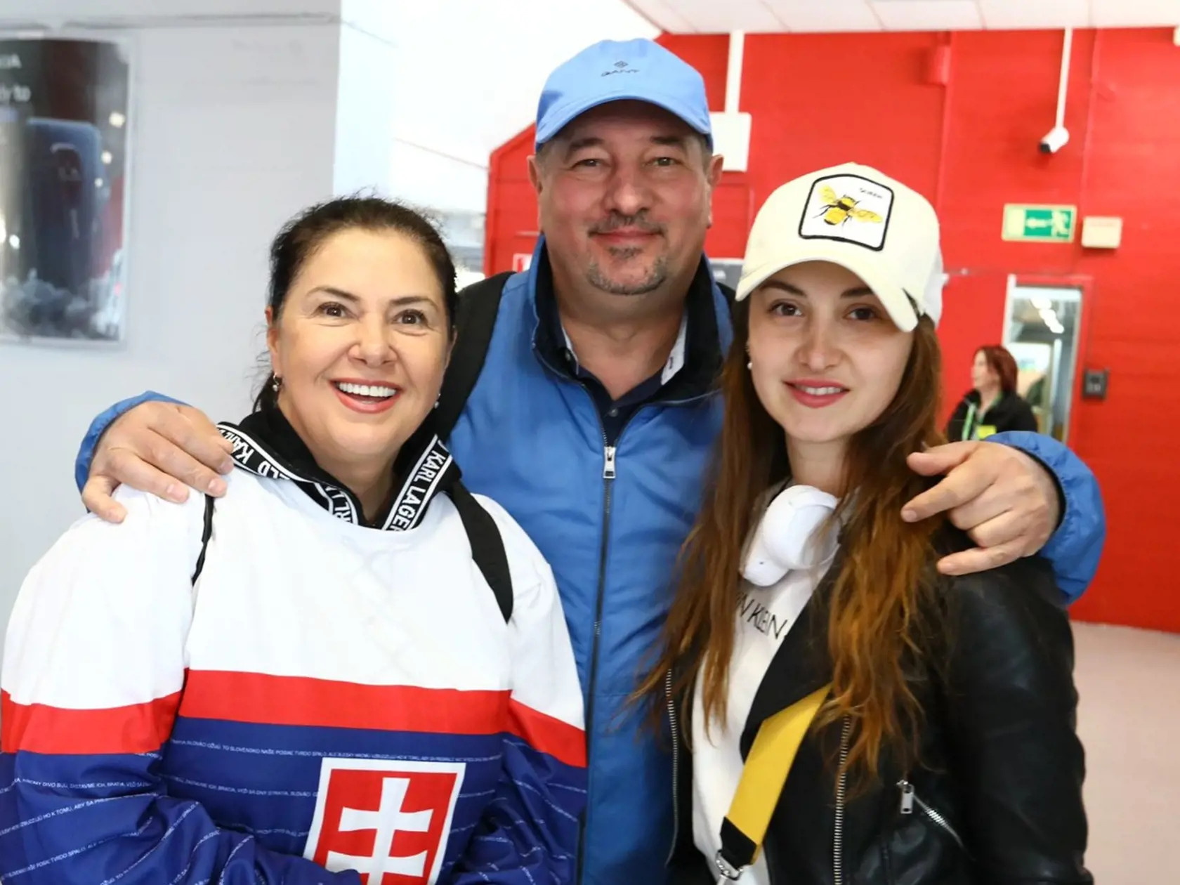 Medzi našimi fanúšikmi nechýbali ani celebritné mená. Do fínskej metropoly zavítali manželia Malachovskí aj s ich sexi dcérou.