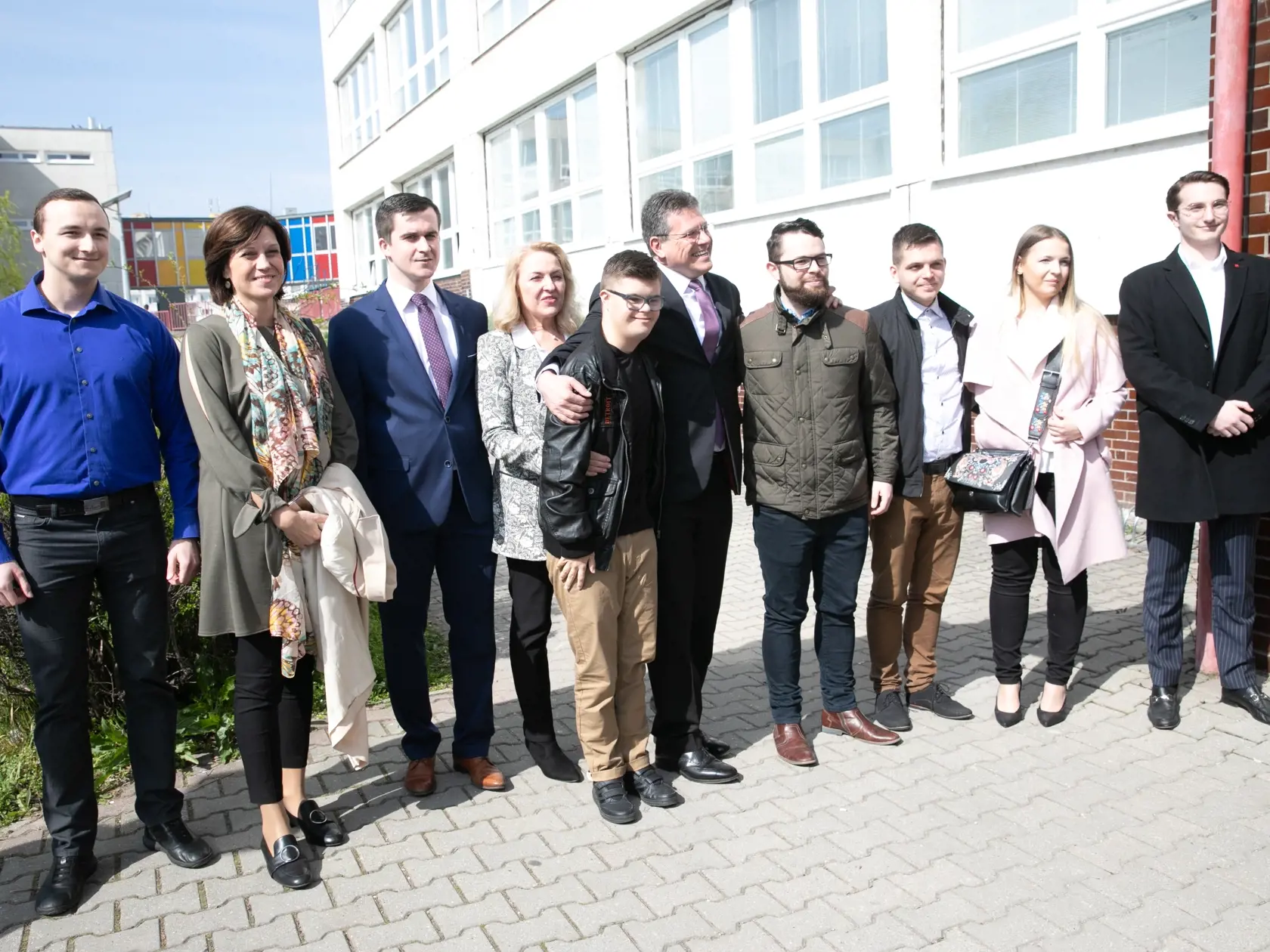 Maroš Šefčovič spolu s rodinou odovzdali svoj hlas v Karlovej Vsi.
