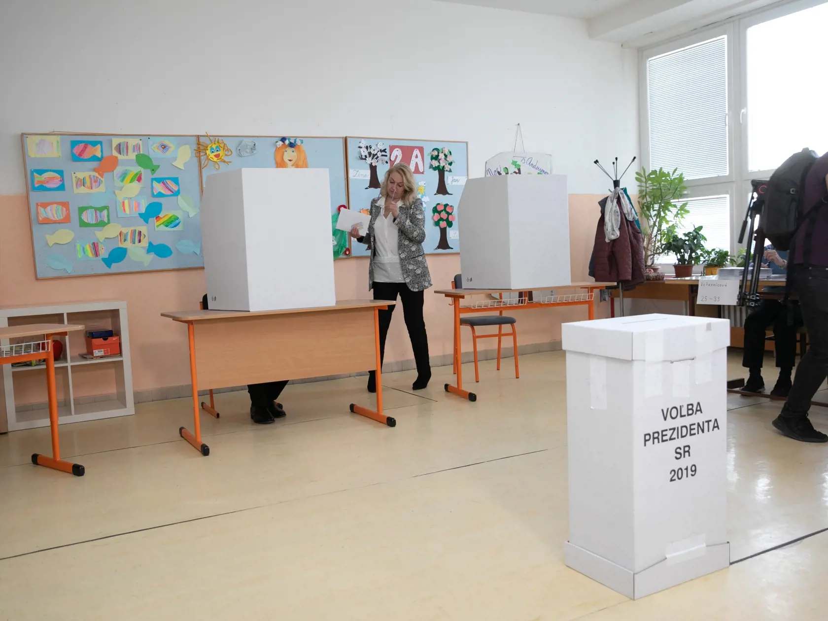 Maroš Šefčovič spolu s rodinou odovzdali svoj hlas v Karlovej Vsi.