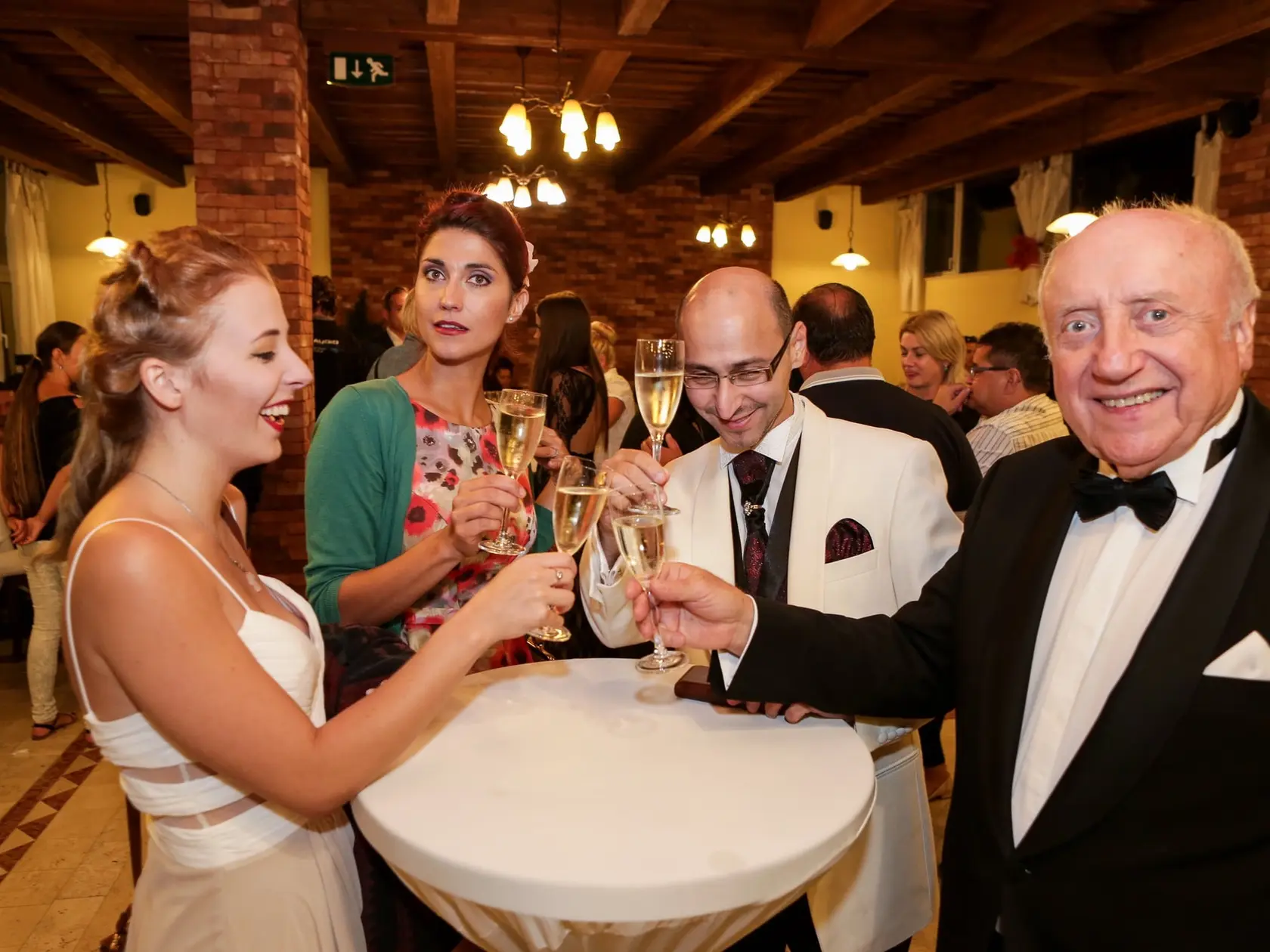 Slováčkoci na Muzikálovom festivale Jozefa Bednárika v Brusne: Po koncerte  Anička vo veľkom štýle oslávila 20 narodeniny a tešila sa, že má život pred sebou.