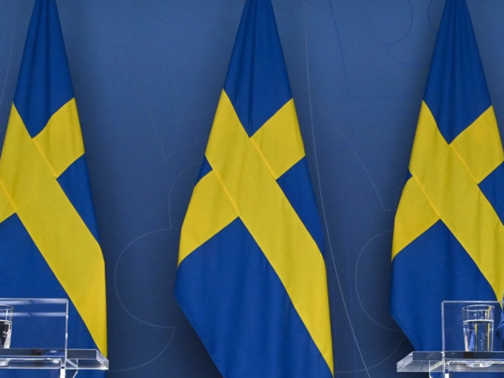 JB 52 Stockholm - Švédska premiérka Magdalena Anderssonová (vpravo) a líder strany Umiernení Ulf Kristersson počas tlačovej konferencie po zasadnutí parlamentu v Stockholme 16. mája 2022. Švédsko oficiálne požiada o vstup do NATO, oznámila v pondelok švédska premiérka Magdalena Anderssonová. TASR o tom informuje na základe správy agentúry AFP. FOTO TASR/AP

Sweden's Prime Minister Magdalena Andersson, right, and the Moderate Party's leader Ulf Kristersson give a news conference in Stockholm, Swe