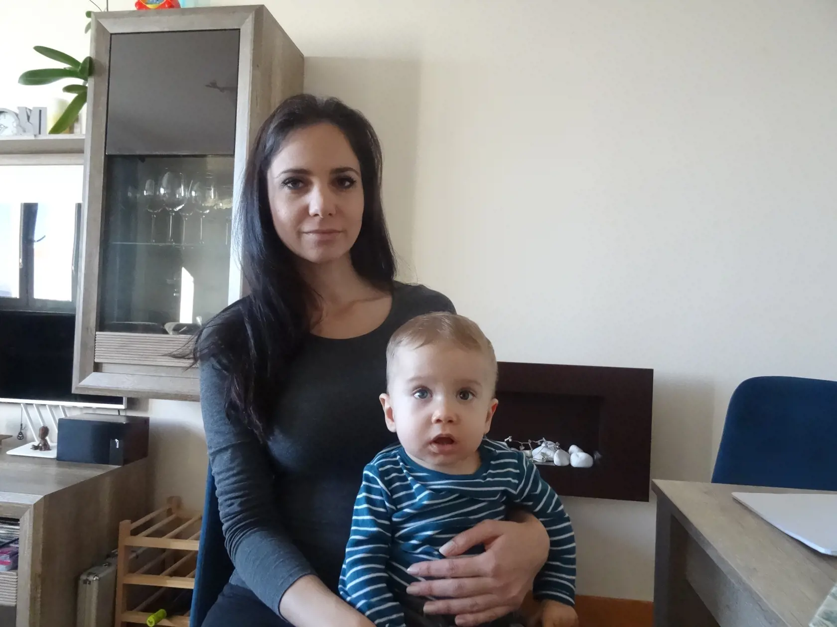 Mama Monika si želá len jedno, aby sa Alex postavil na nožičky a začal chodiť. Liek z Ameriky by túto jej túžbu splnil.