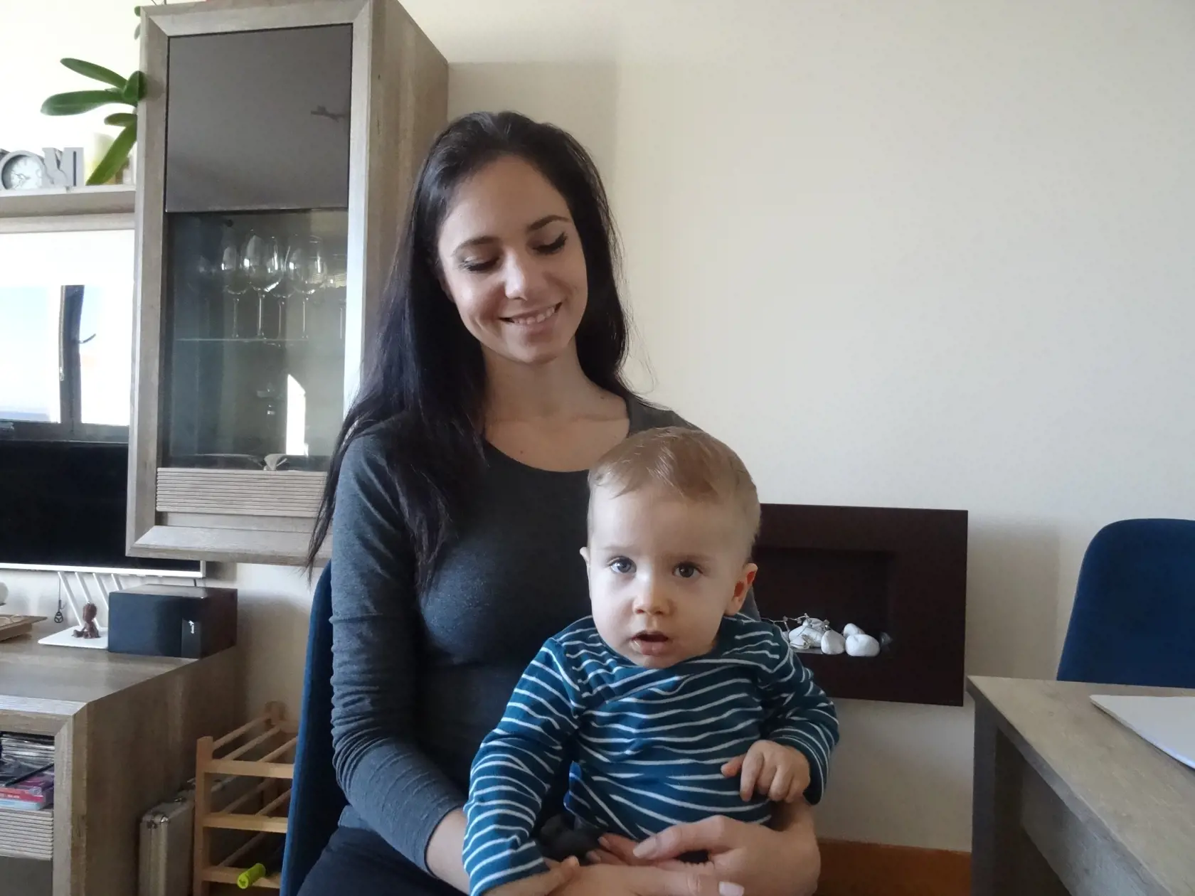 Mama Monika si želá len jedno, aby sa Alex postavil na nožičky a začal chodiť. Liek z Ameriky by túto jej túžbu splnil.