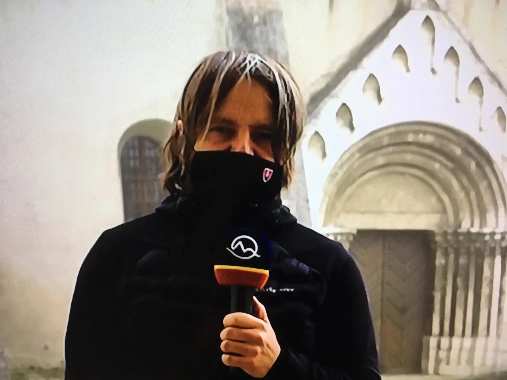 Aktuálne má Tribula viac bielych vlasov.