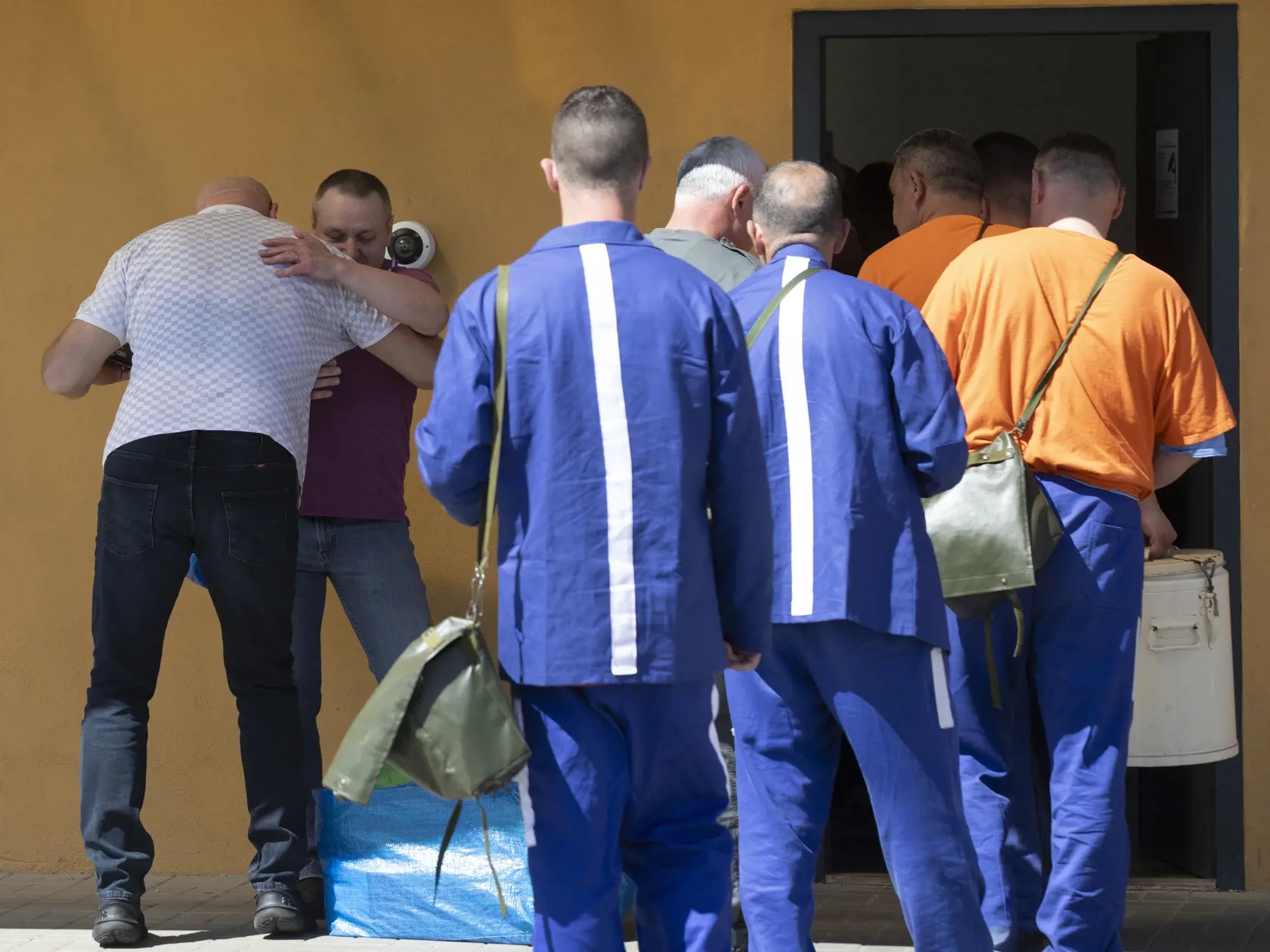   Na snímke je prepustenie Sergeja Kucharenka z väzenia .v Hrnčiarovciach