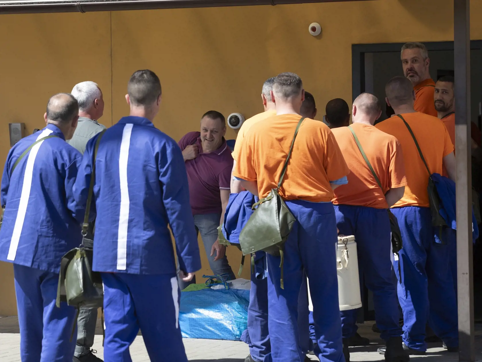   Na snímke je prepustenie Sergeja Kucharenka z väzenia .v Hrnčiarovciach