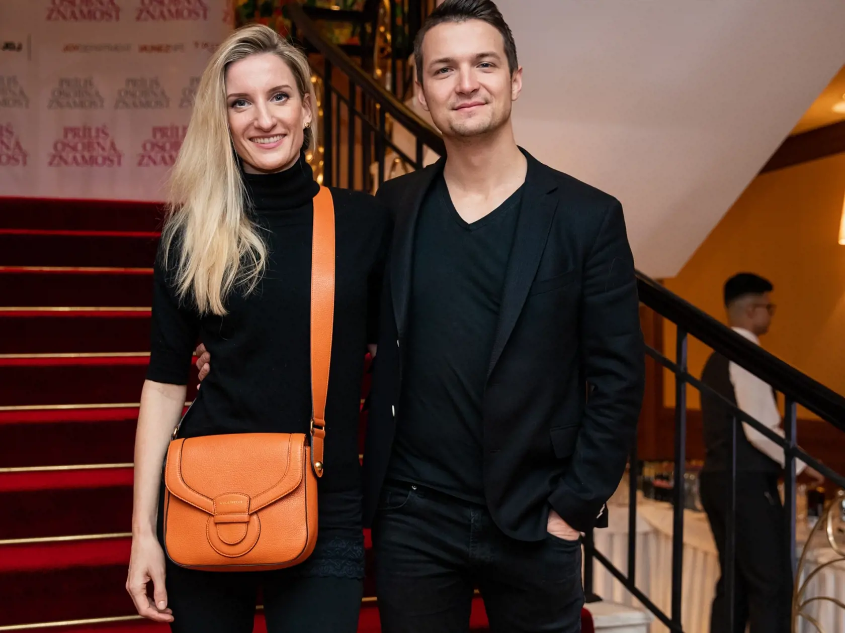 Premiéra slovenskej romantickej komédie "Príliš osobná známosť" v jednom z hotelov vo Vysokých Tatrách spojená s koncertom kapely IMT Smile. Na snímke Viktor Vincze a Adela Vinczeová.