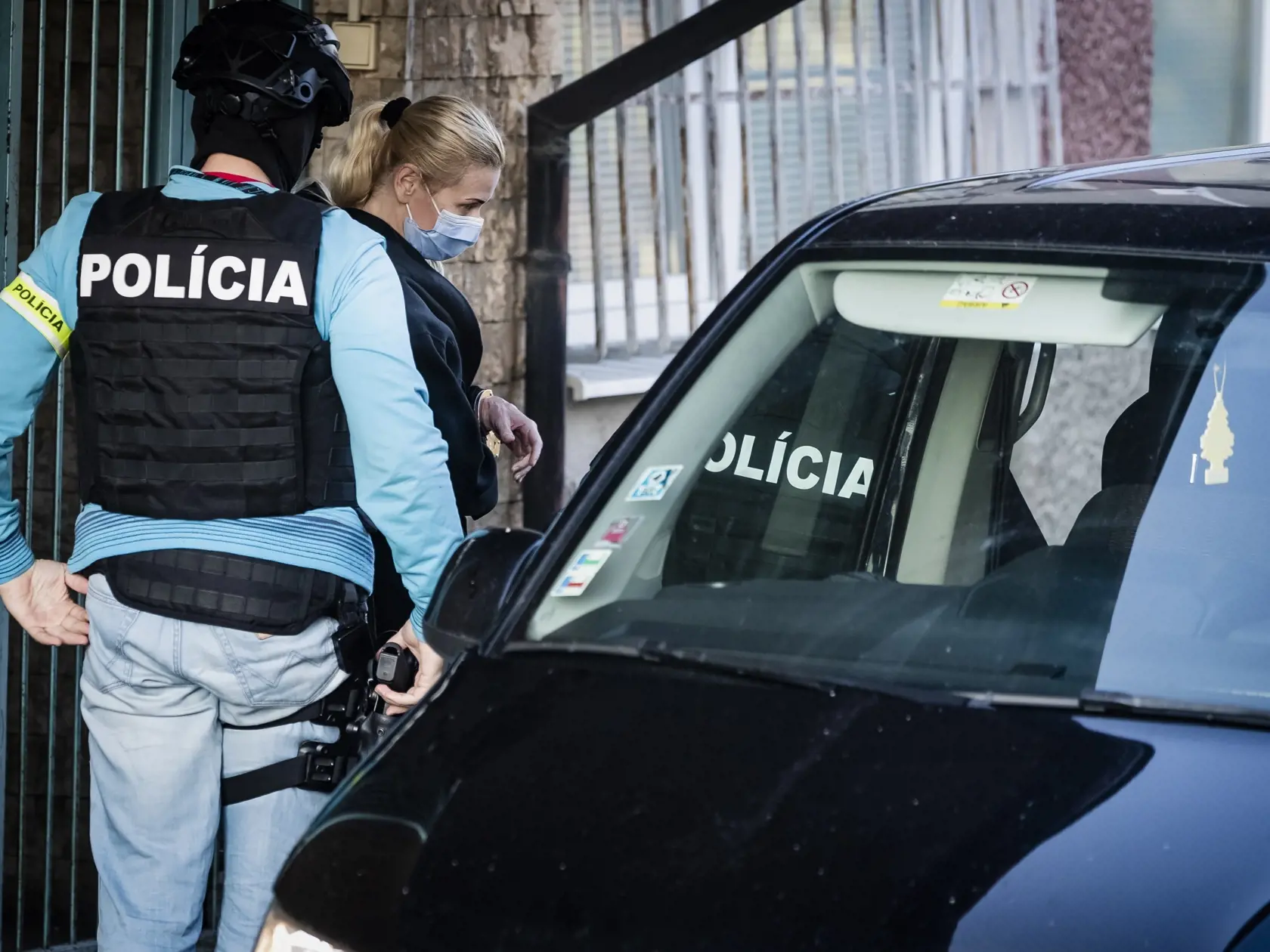 V budove Národnej kriminálnej agentúry v Nitre prebiehajú výsluchy zadržaných osôb v rámci akcie Víchrica.Na snímke bývala štátna tajomníčka Monika Jankovská.