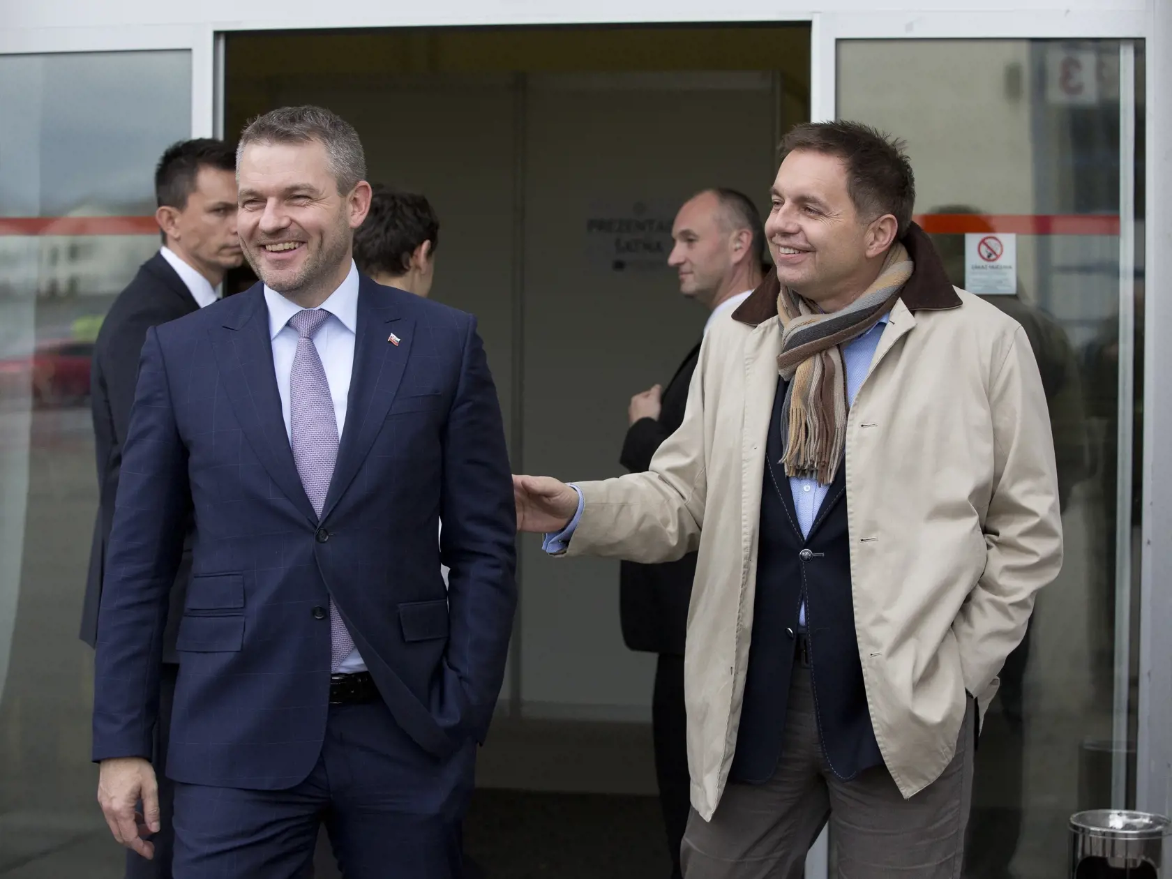 Po premiérovi Pellegrinim a ministrovi Kažimírovi vystrkuje rožky už aj verný Ficov kolega Erik Tomáš