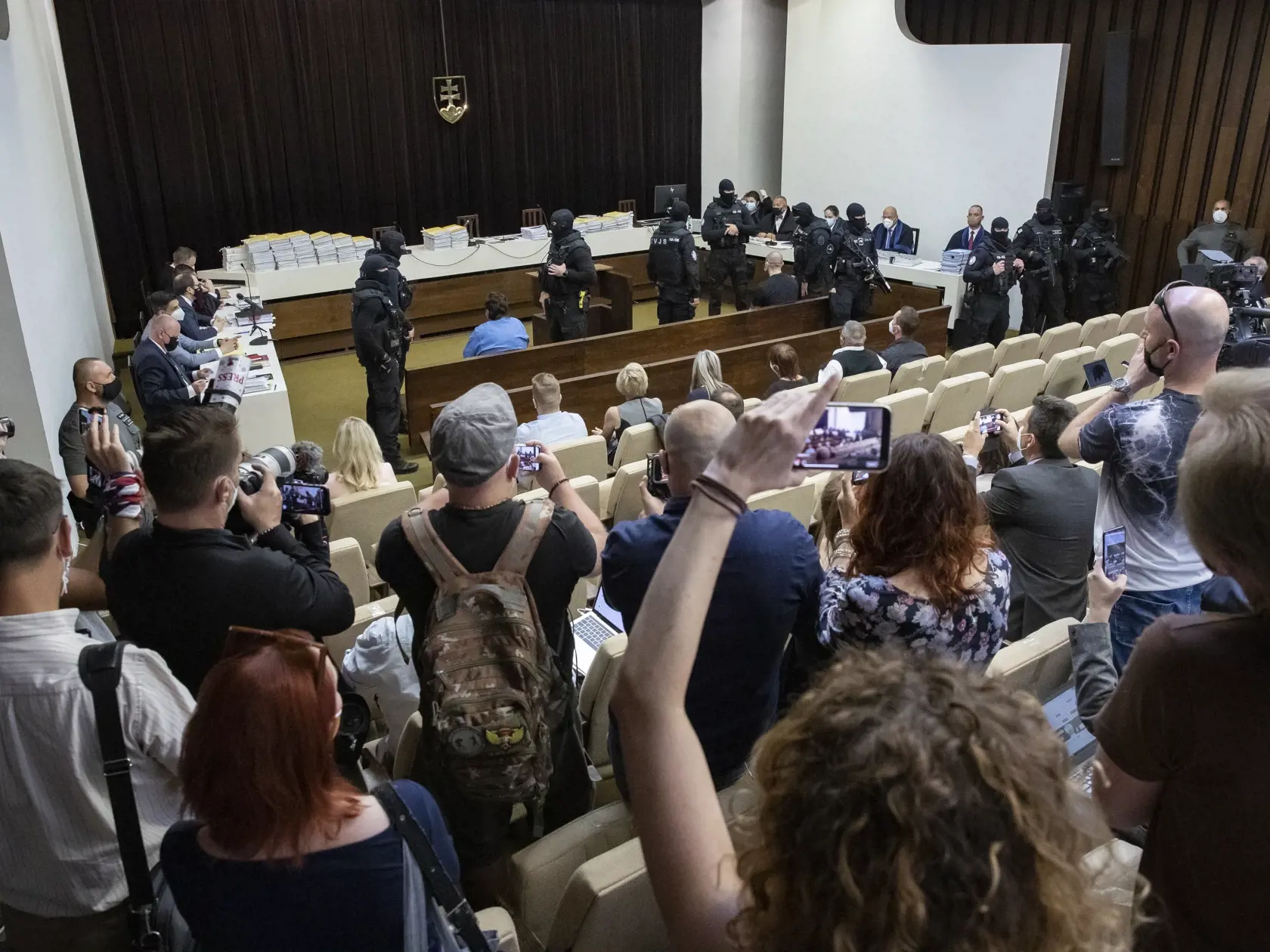Verejné zasadnutie Najvyššieho súdu SR vo veci odvolania voči rozsudku v prípade vraždy investigatívneho novinára Jána Kuciaka a jeho snúbenice Martiny Kušnírovej. Na snímke je rodina zavraždených a obžalovaný Marián Kočner.