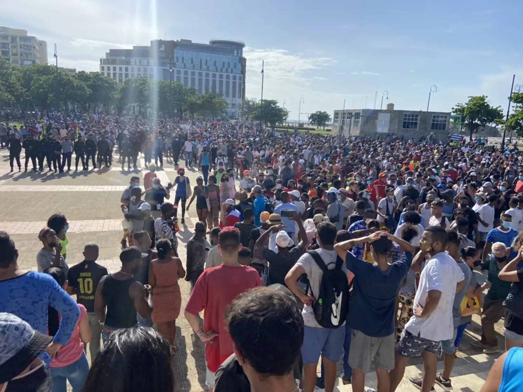 Kuba zažíva najväčšie protesty za posledné desaťročia.