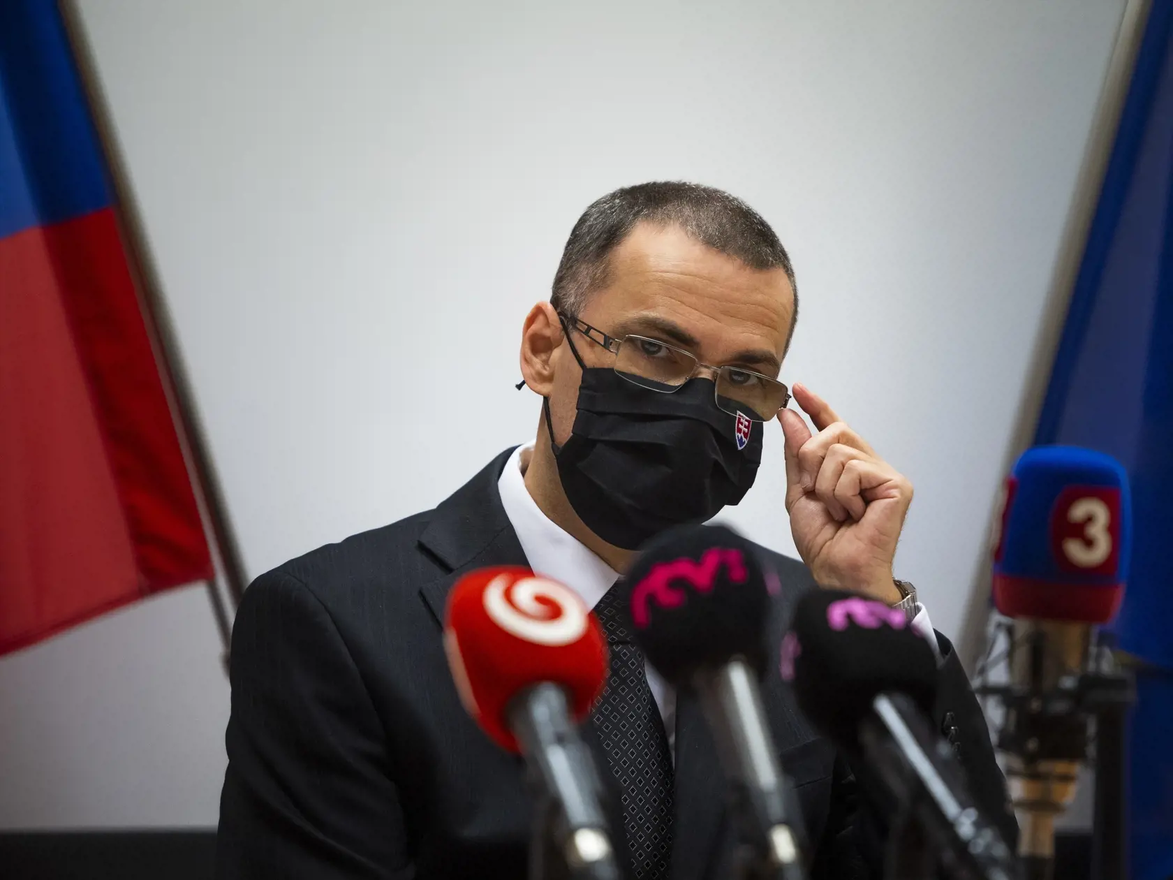 Na snímke generálny prokurátor SR Maroš Žilinka počas brífingu k výsledku preskúmania okolností súvisiacich s poškodením zdravia obvineného bývalého prezidenta Policajného zboru Milana L. vo výkone väzby v Ústave na výkon trestu odňatia slobody v Prešove. V Bratislave 29. decembra 2020.