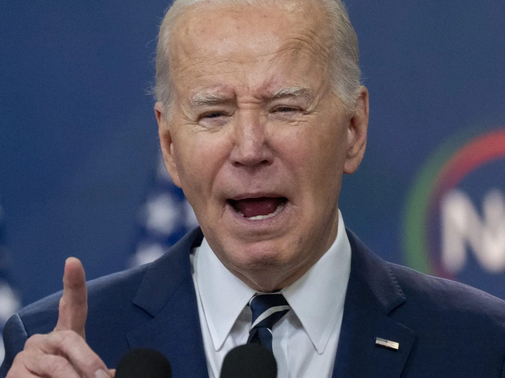"Nechcem dávať zaručené informácie, ale podľa môjho očakávania to bude skôr než neskôr," povedal Biden novinárom. Na otázku, aký má odkaz pre Irán ohľadne útoku na Izrael, Biden povedal: "Nerobte to."