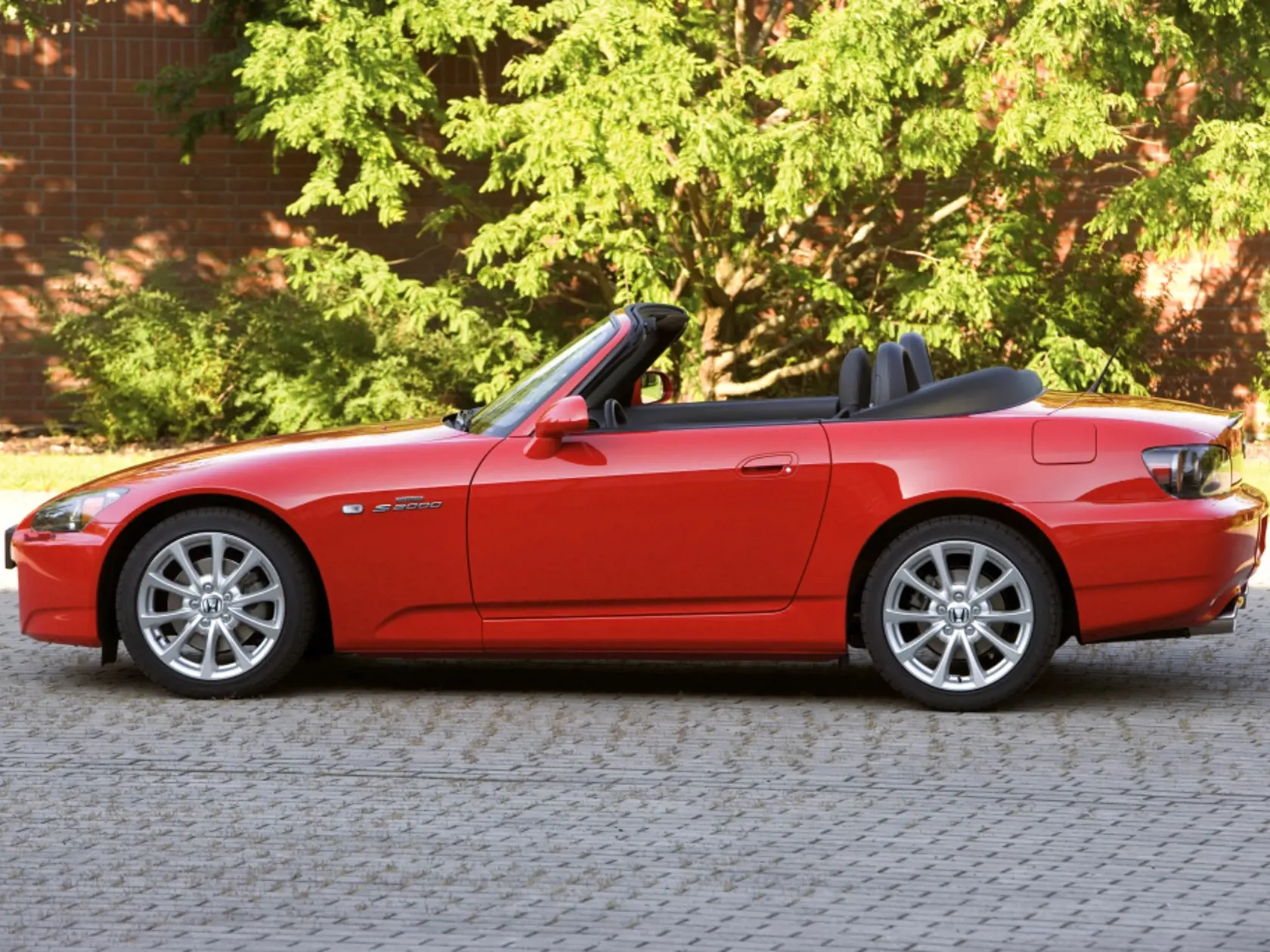 Honda S2000 (AP2)