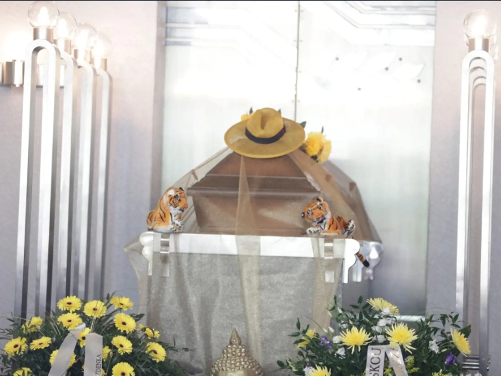 Pohreb Dana Nekonečného sa niesol v duchu jeho života. Bol farebný, divoký a plný tanca.