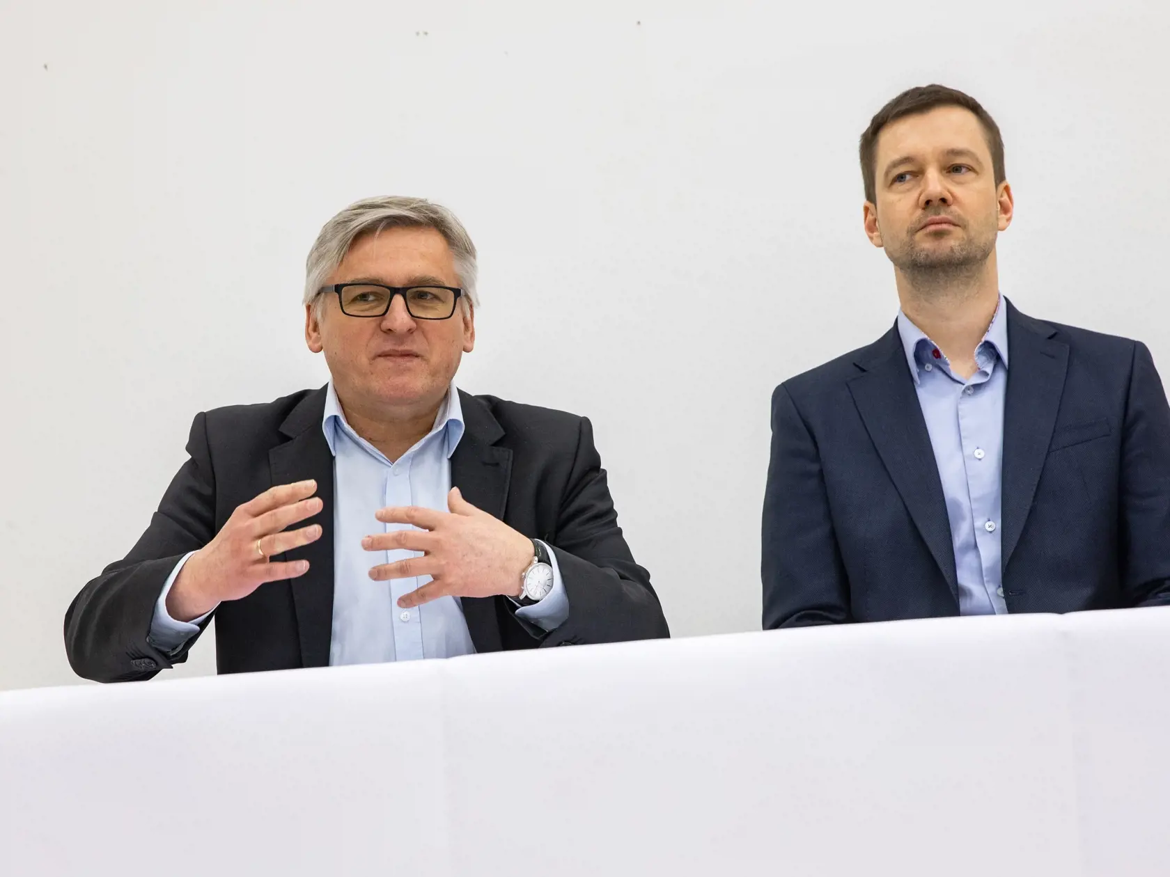 Na snímke je generálny riaditeľ Actionu pre Česko a Slovensko Petr Juliš a Slawomir Nitek.