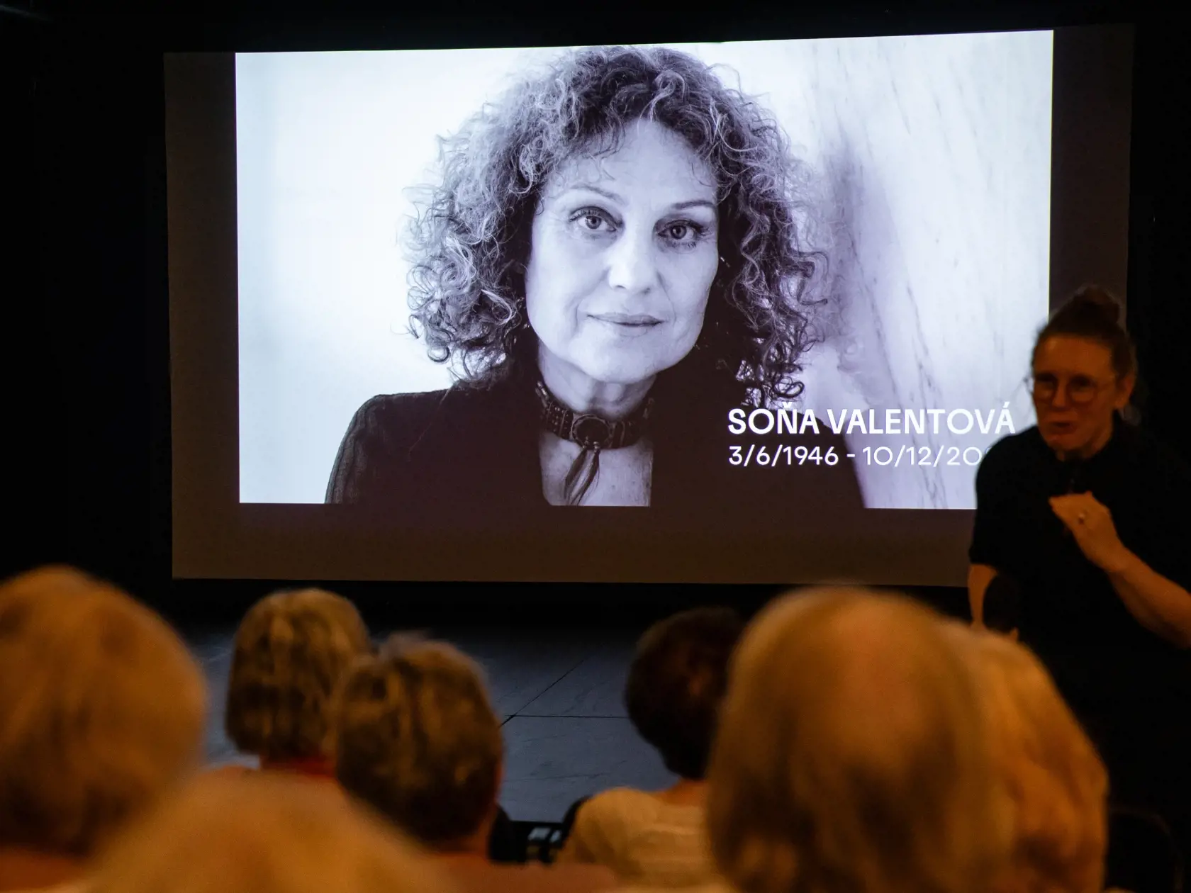 Malá spomienka na herečku -  Soňa Valentová v SND. Na snímke je Soňa Valentová,.