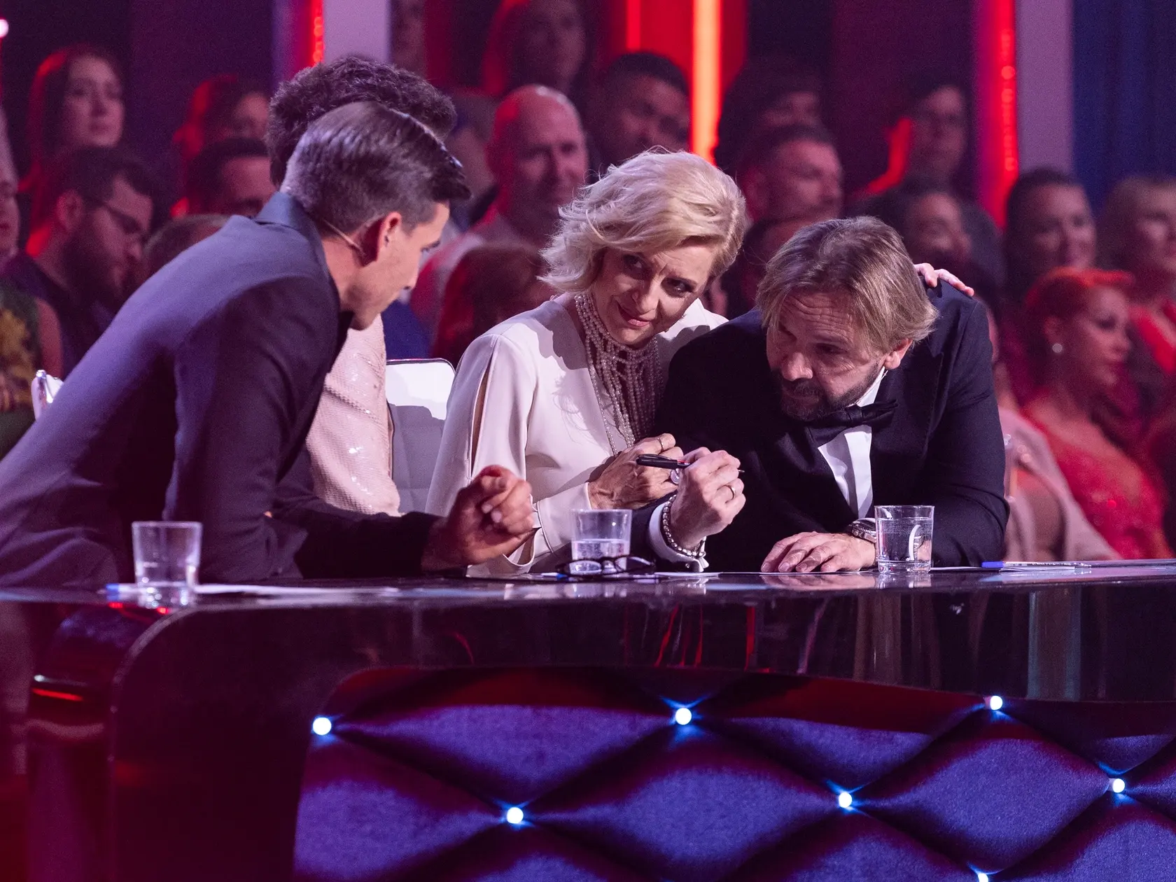Porota Ján Ďurovčík, Tatiana Drexler, Adam Bardy a Leoš Mareš počas deviateho kola Let's dance 2025.