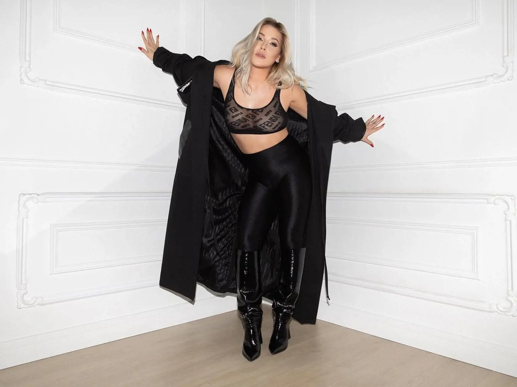 Dominika vo vyzývavom outfite