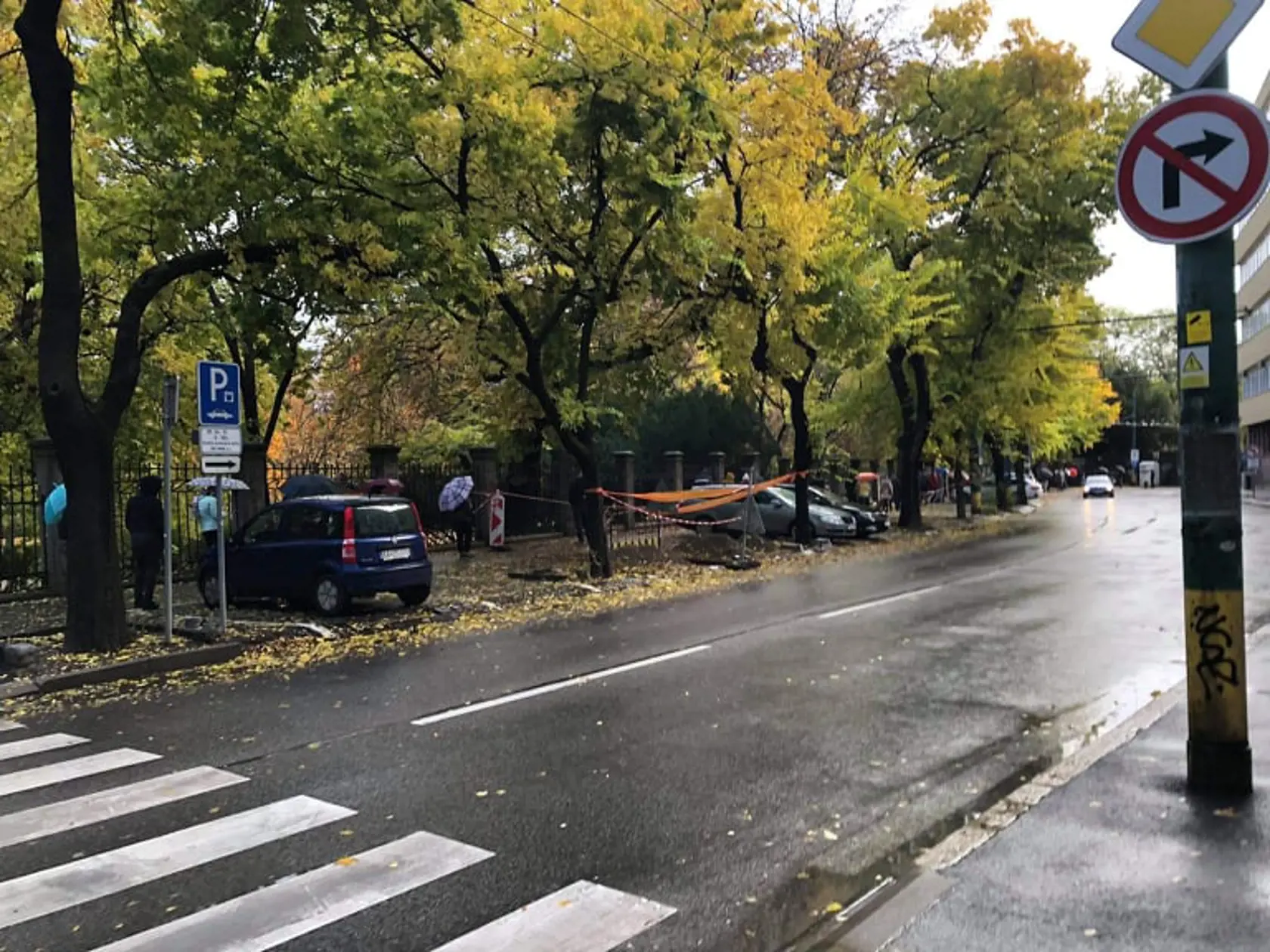 Na snímke je aktuálna situácia v Bratislave. Oddnes na Slovensku začalo celoplošné testovanie.