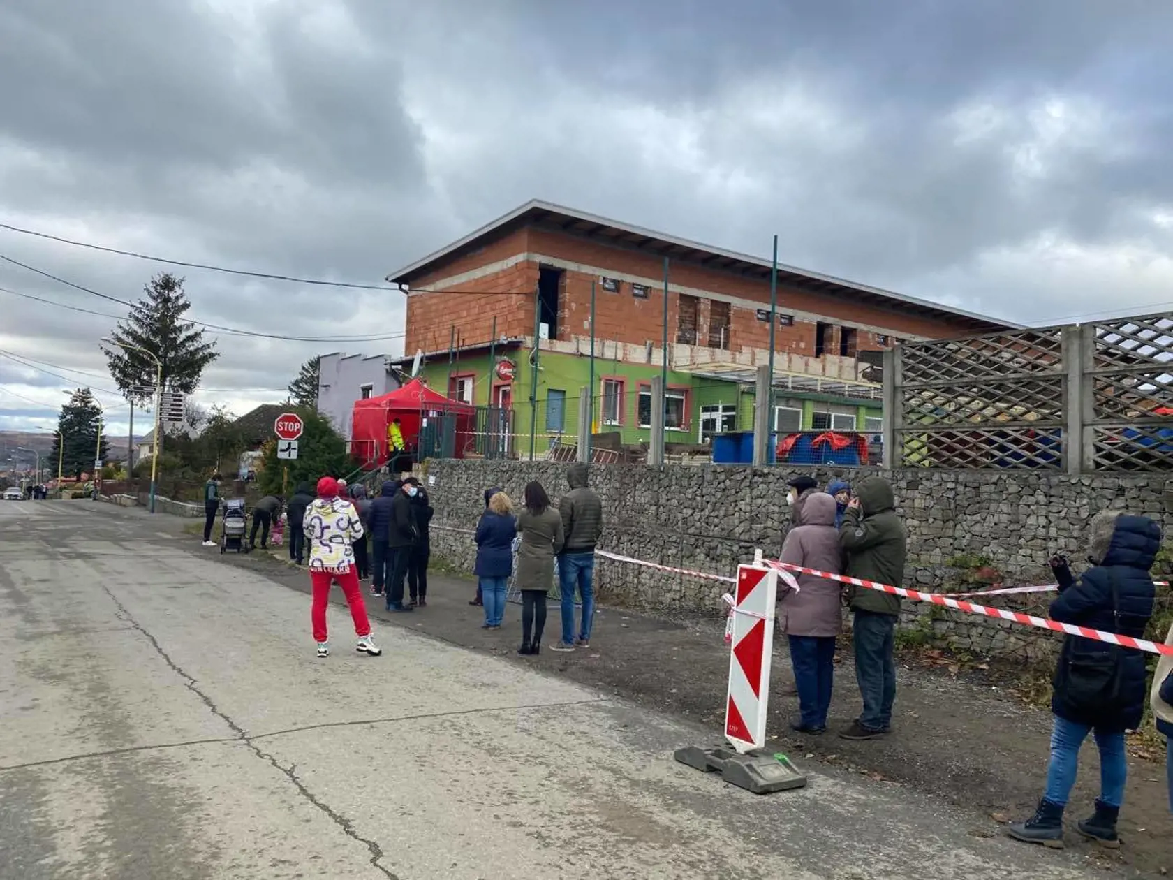 V Prešove na Šalgovíku testujú aj pri krčme.
