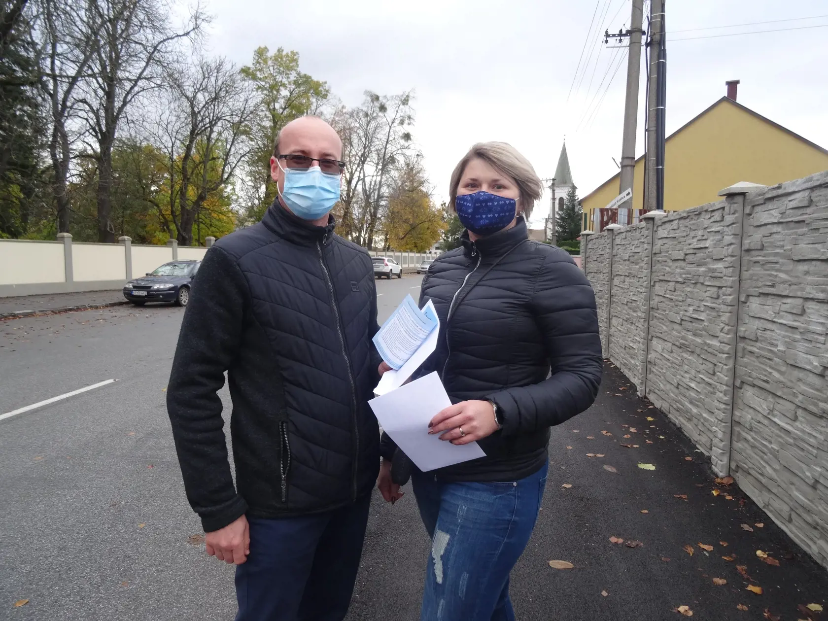 Na východe pripravili pre dnešné testovanie najväčšie drive-in odberné miesto na Slovensku. Na košickom letisku pri Aeroklube cez noc pripravili až 14 odberných stanovíšť.