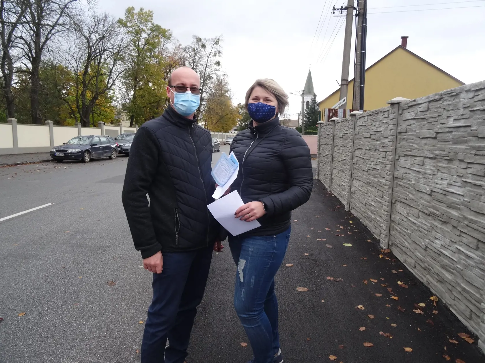 Na východe pripravili pre dnešné testovanie najväčšie drive-in odberné miesto na Slovensku. Na košickom letisku pri Aeroklube cez noc pripravili až 14 odberných stanovíšť.