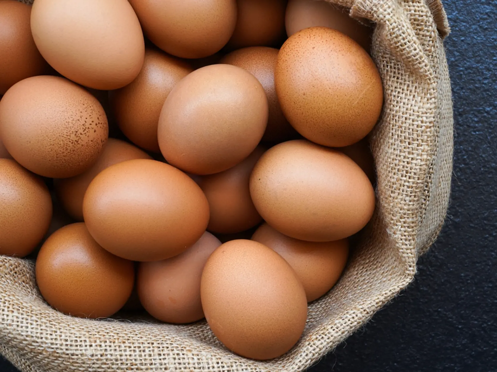 Na cenu vajec tlačí v súčasnosti vtáčia chrípka, ktorá sa objavila vo viacerých európskych krajinách, najmä v Poľsku. Krajina je najväčším producentom vajec v Únii.