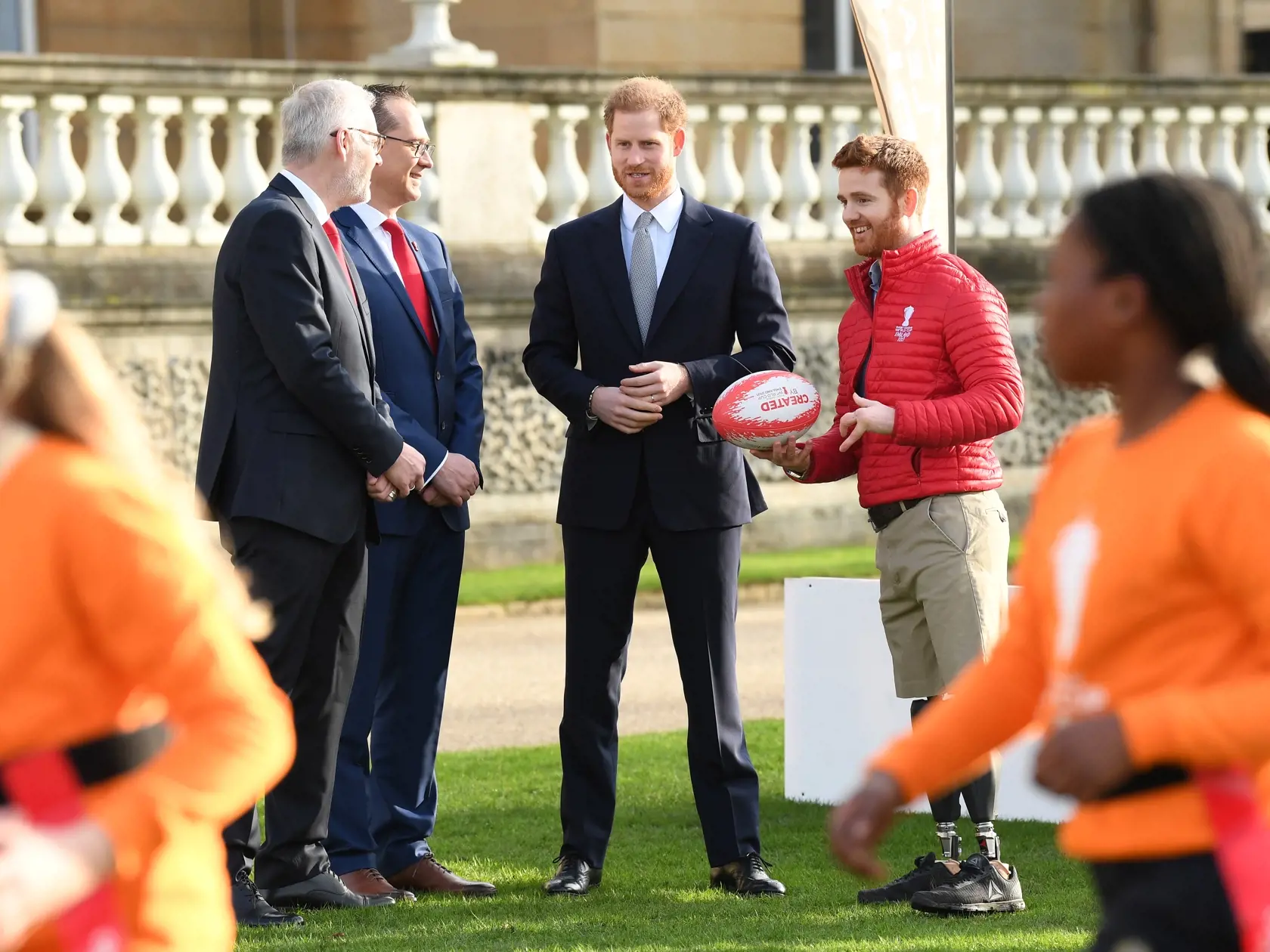 Princ Harry hostil prípravné športové podujatie na Svetový pohár v Rugby v roku 2021.