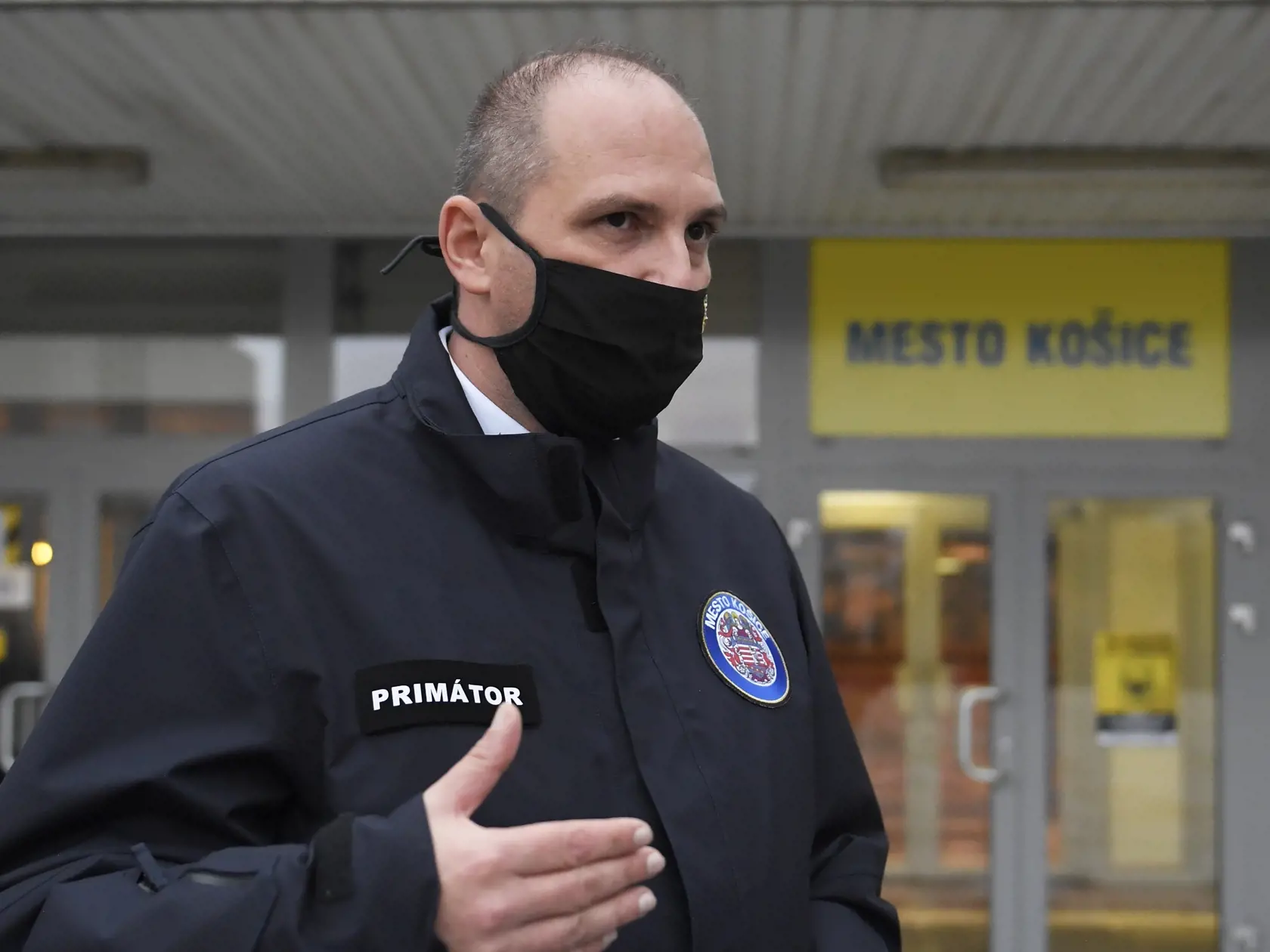 Na snímke primátor Košíc Jaroslav Polaček počas vyhlásenia na tému celoplošné testovanie obyvateľstva v Košiciach 26. októbra 2020. FOTO TASR – František Iván
