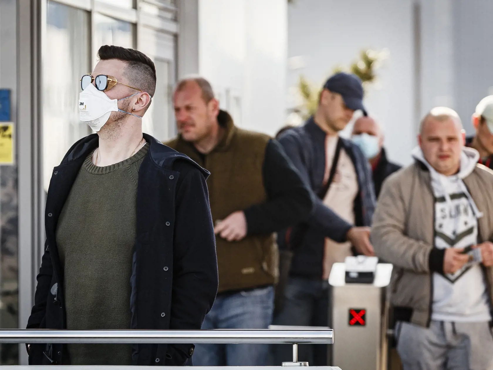 Zamestnávateľ vás od pondelka môže do práce pustiť len v prípade, že máte certifikovaný výsledok negatívneho testu na koronavírus.