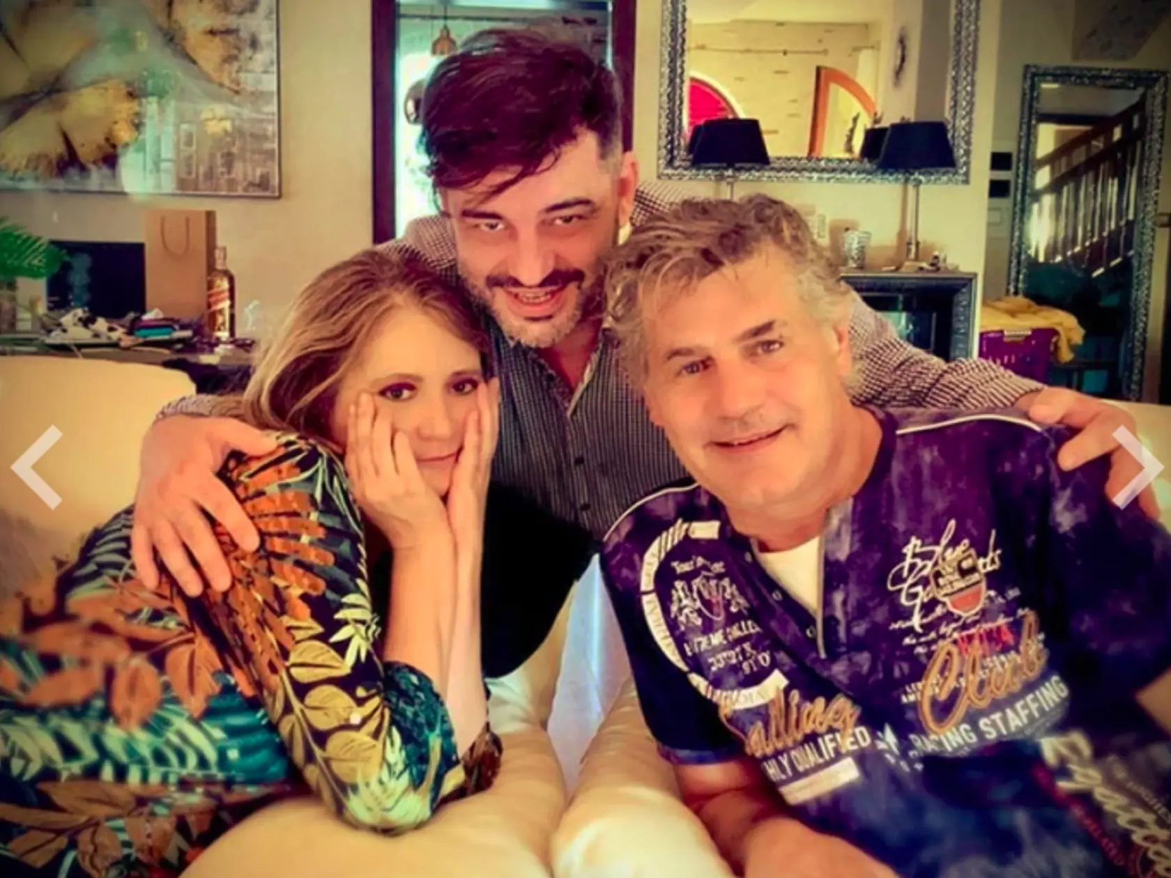 OTTO a ANDREA účinkovali v televízii televízii Senzi, ktorú vedie NORO MESZÁROŠ. Spevák sa postupne snaží začať pracovať.