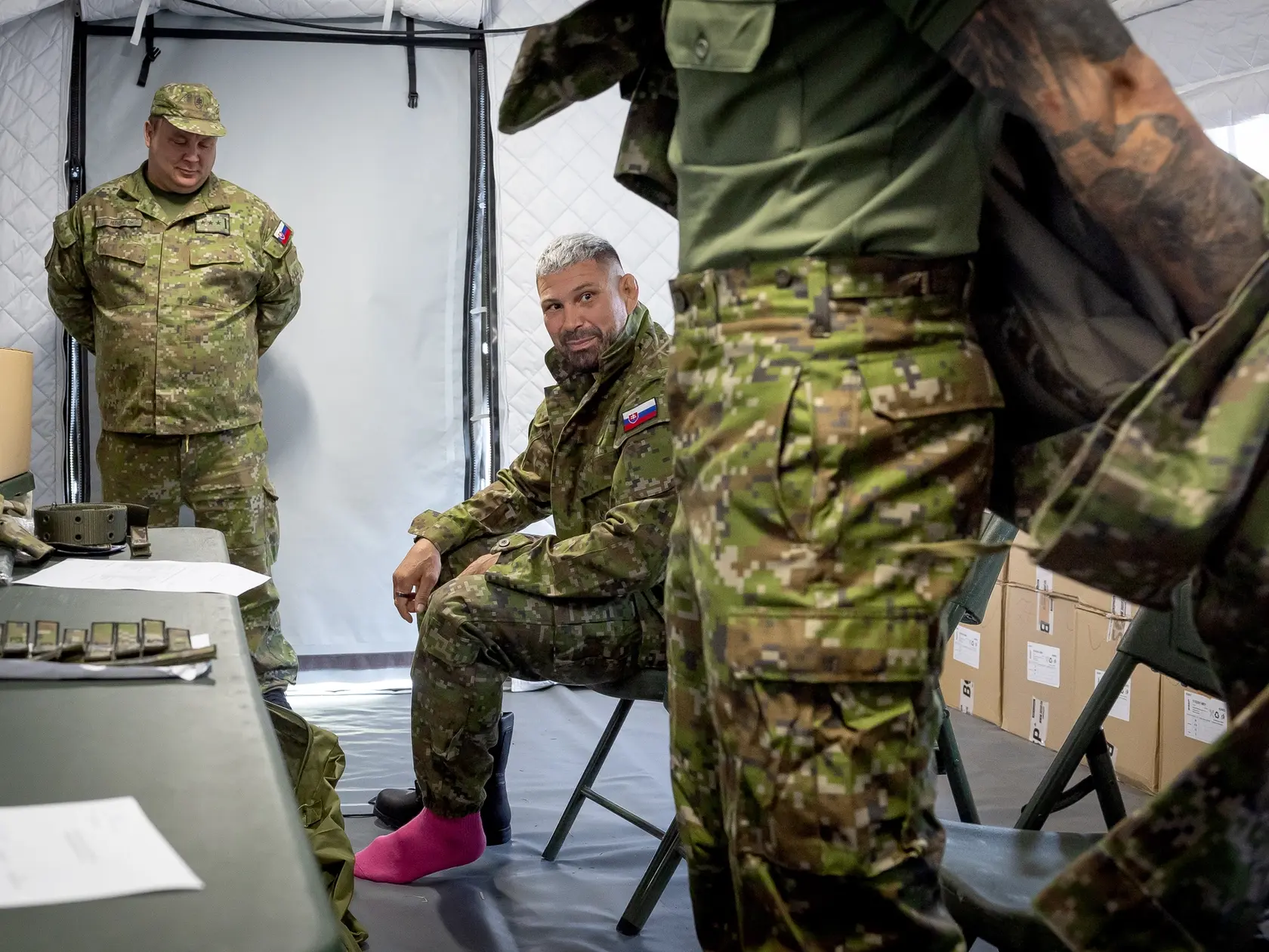 Národné obranné sily - nástup účasntíkov prvého dvojtýždňového turnusu, ktorého sa zúčastnil aj prezident Slovenskej republiky Peter Pellegrini a minister vnútra SR Robert Kaliňák. 