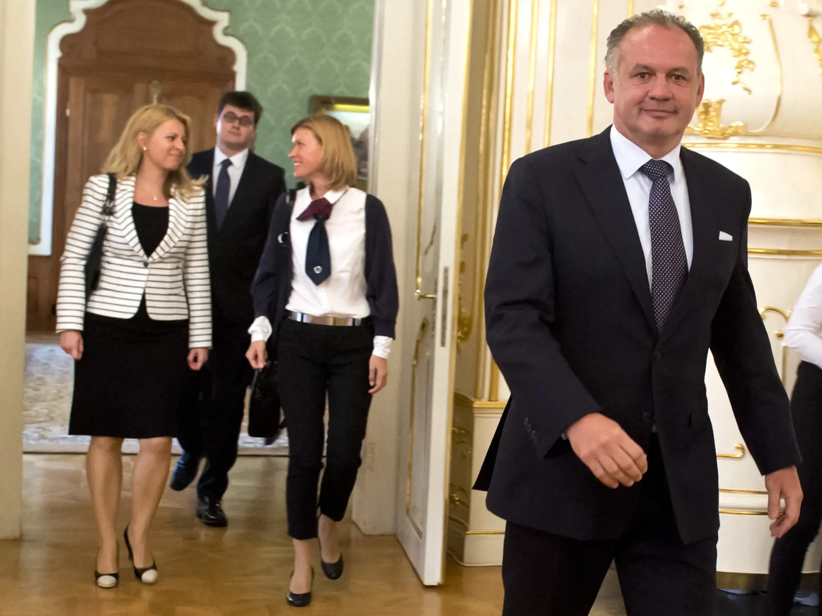 Prezidentský palác a prijatie Zuzany Čaputovej prezidentom Kiskom pred piatimi rokmi. Písal sa rok 2014 a Kiska bol v úrade nový.