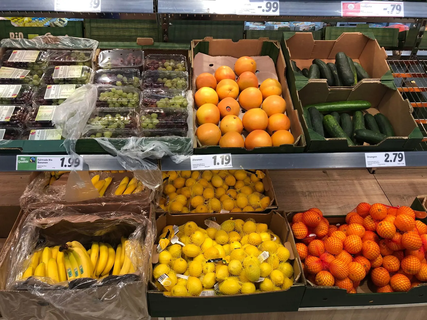 Čerstvosť ovocia, zeleniny a mäsa kontrolujú v predajniach Lidl špeciálni manažéri niekoľkokrát denne.