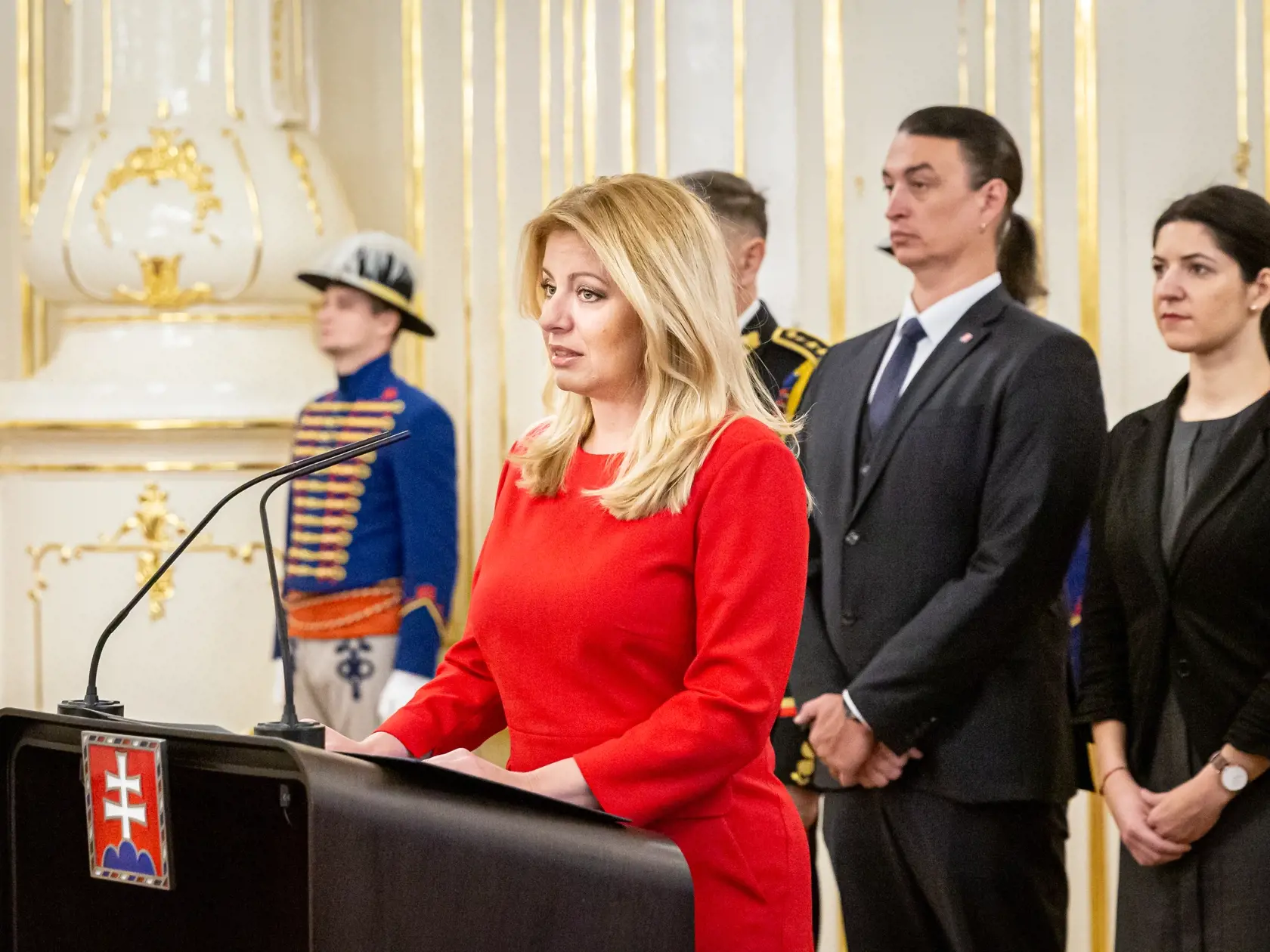 Na snímke prezidentka Slovenskej republiky Zuzana Čaputová privítala v Prezidentskom paláci zástupcov policajných, hasičských a záchranných zložiek.