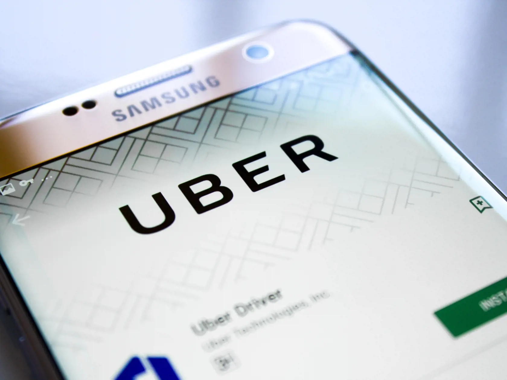 Firma Uber sak incidentu doposiaľ nevyjadrila.