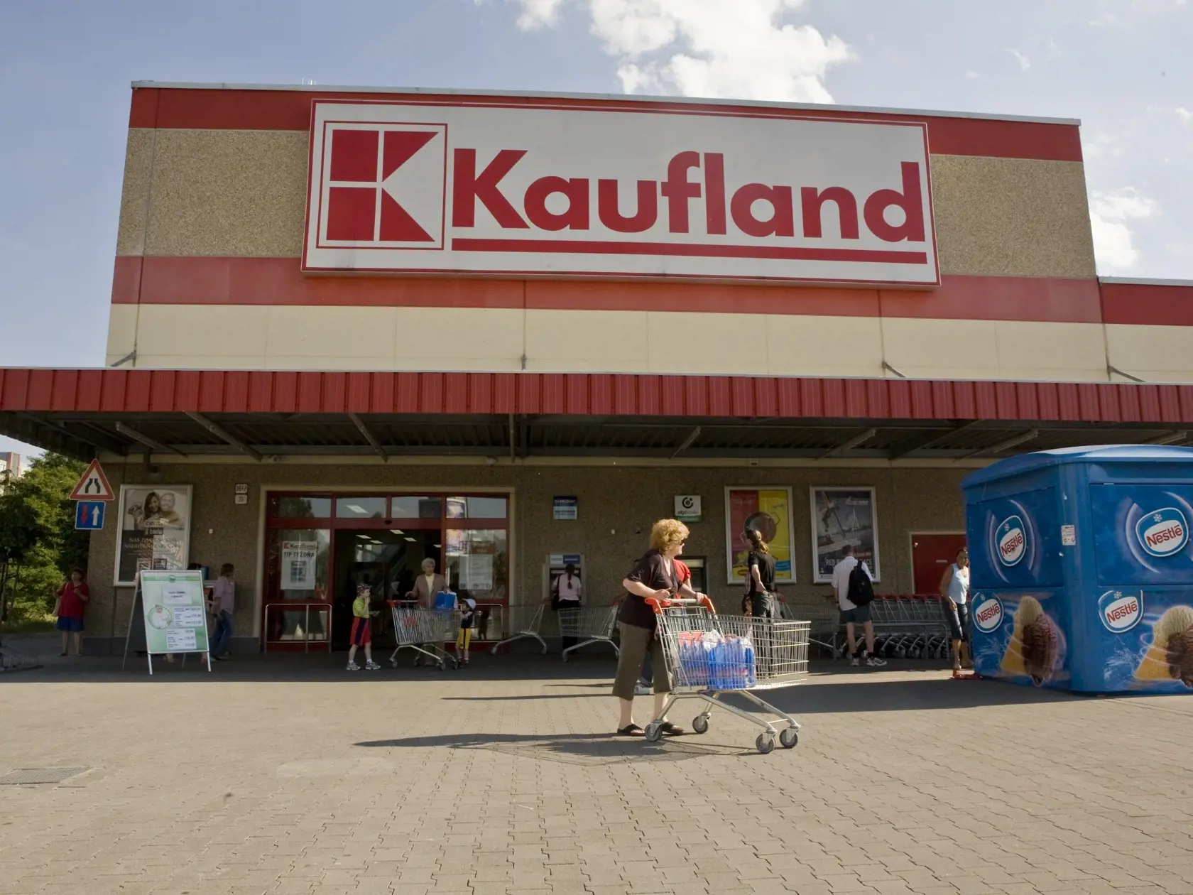 Spoločnosť Kaufland dobrovoľne sťahuje z dôvodu preventívnej ochrany spotrebiteľa z predaja produkt Spice & Soul multifunkčný krájač. V predajniach bol multifunkčný krájač v predaji od júla 2020.