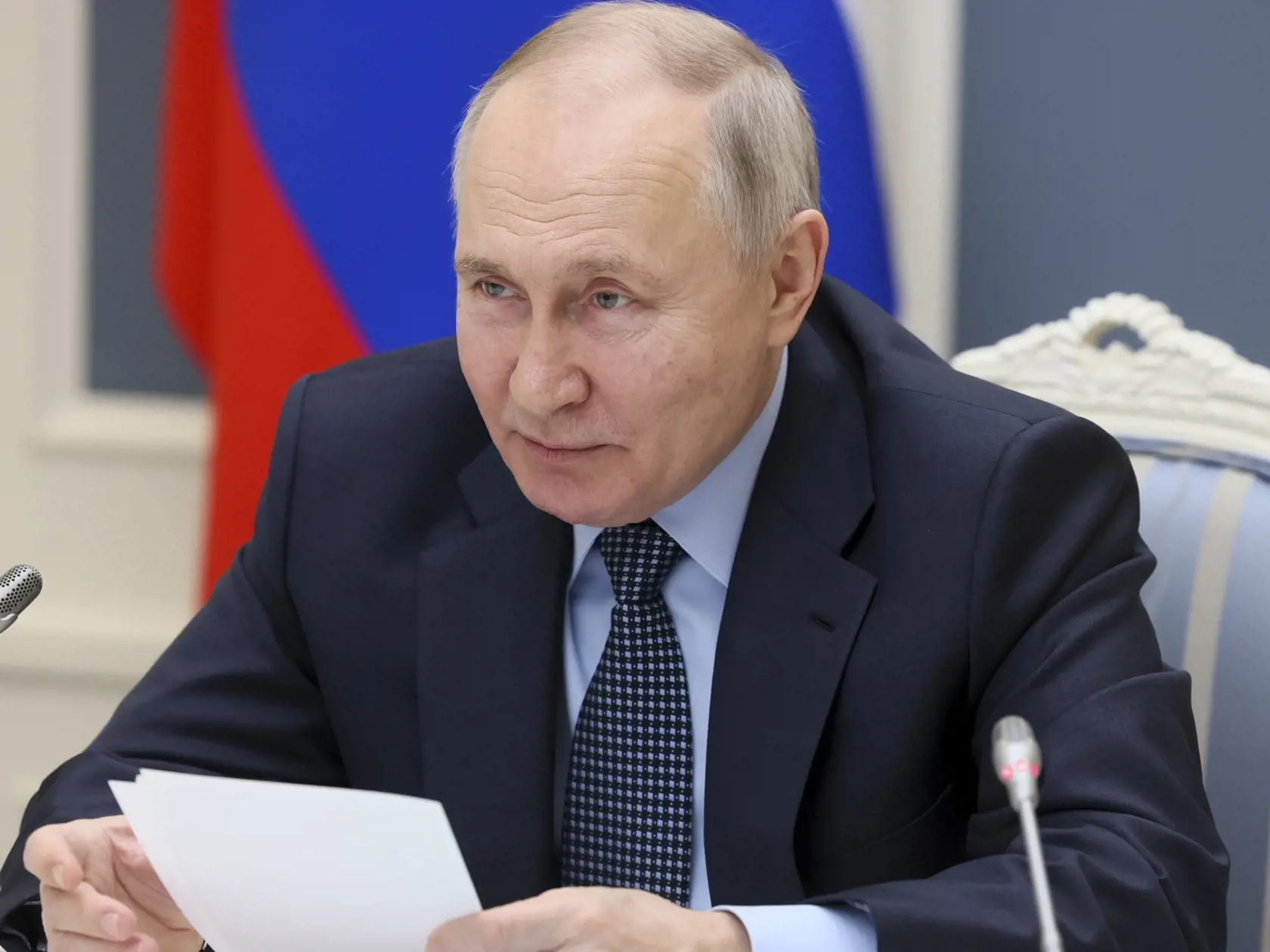 Ruský prezident Vladimir Putin predsedá zasadnutiu dozornej rady Agentúry pre strategické iniciatívy (ASI) na podporu nových projektov v Moskve 9. februára 2023.