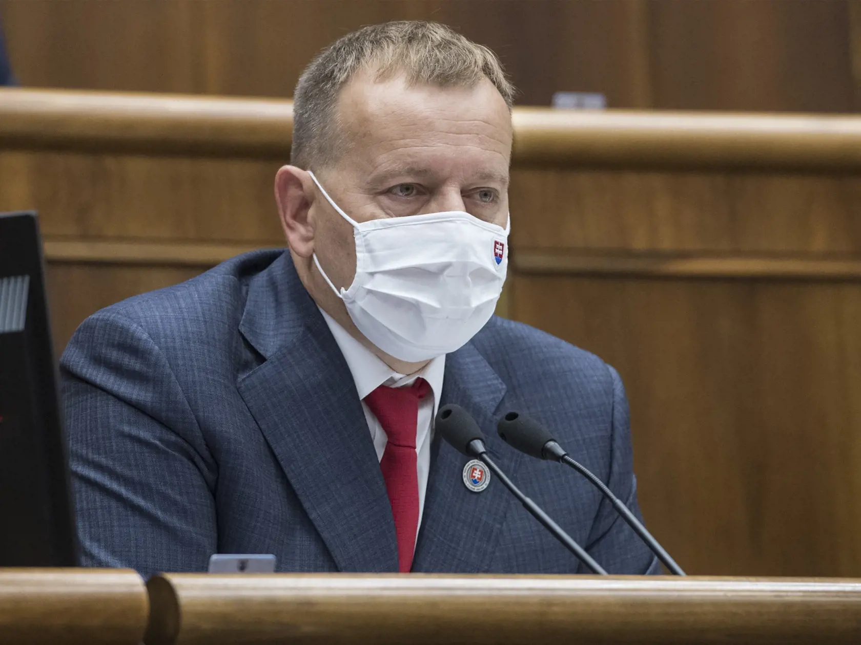 Na snímke predseda parlamentu SR Boris Kollár (Sme rodina) počas príhovoru predsedu vlády SR Igora Matoviča (OĽaNO) na 16. schôdzi NR SR 23. októbra 2020 v Bratislave. FOTO TASR - Martin Baumann