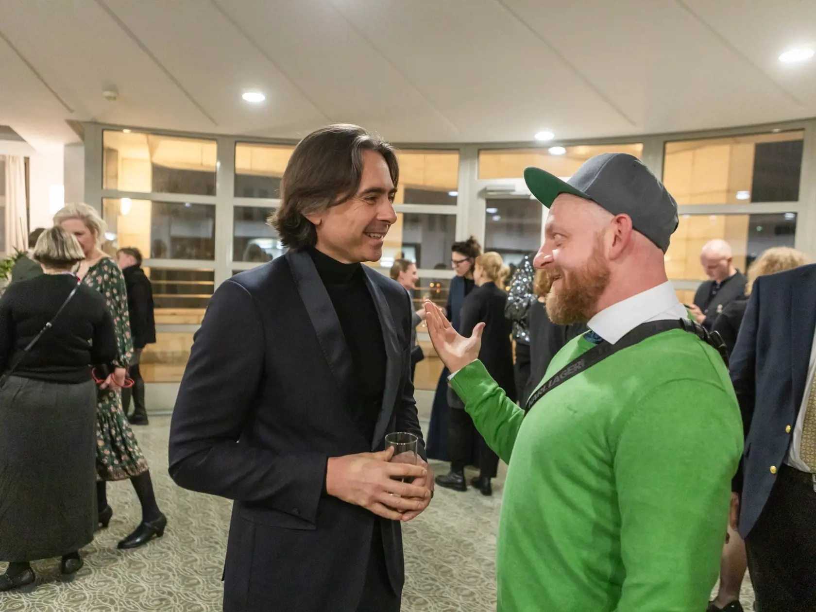 Slávnostná premiéra hry Sme v pohode v SND. Šéf divadla Matej Drlička a herec Ľuboš Kostelný.
