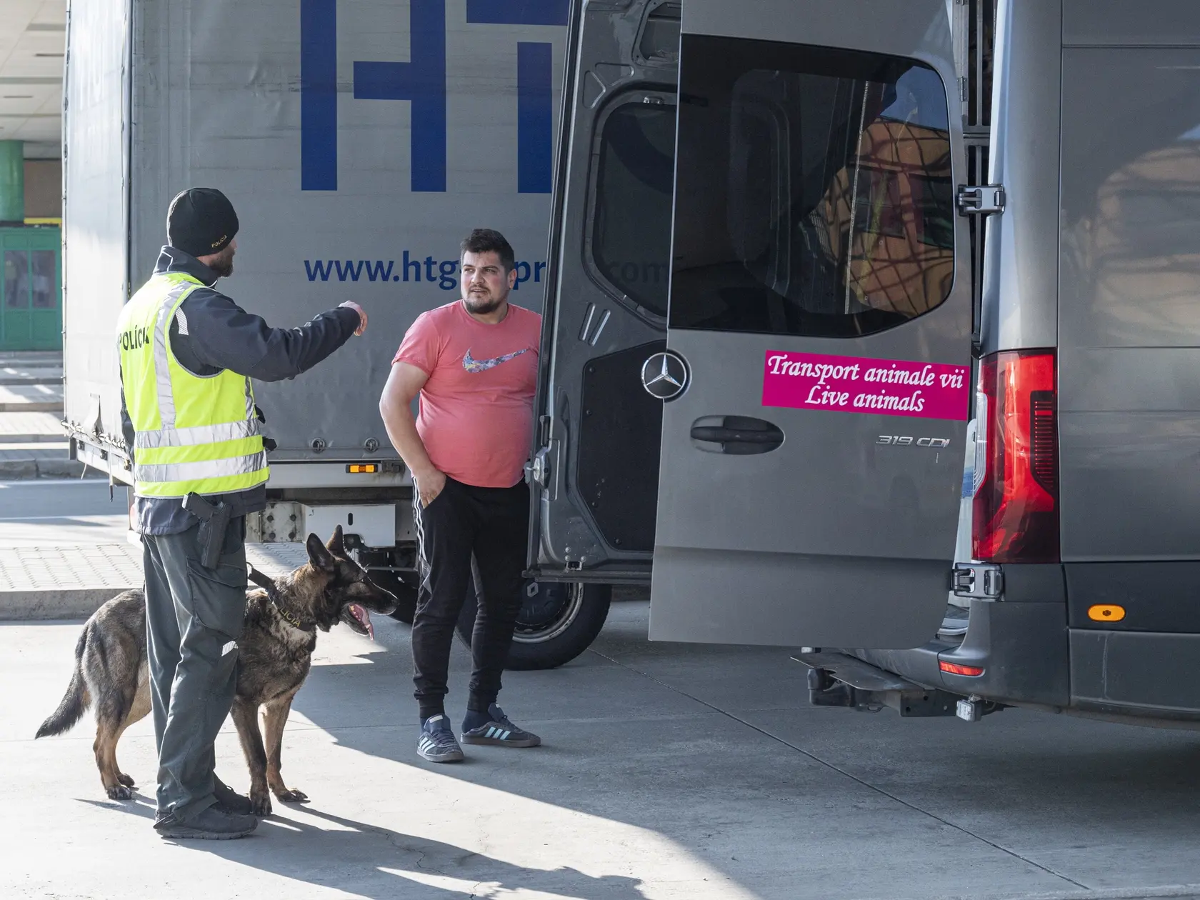 Celoštátna bezpečnostno-represívna akcia Úradu hraničnej a cudzineckej polície Prezídia Policajného zboru