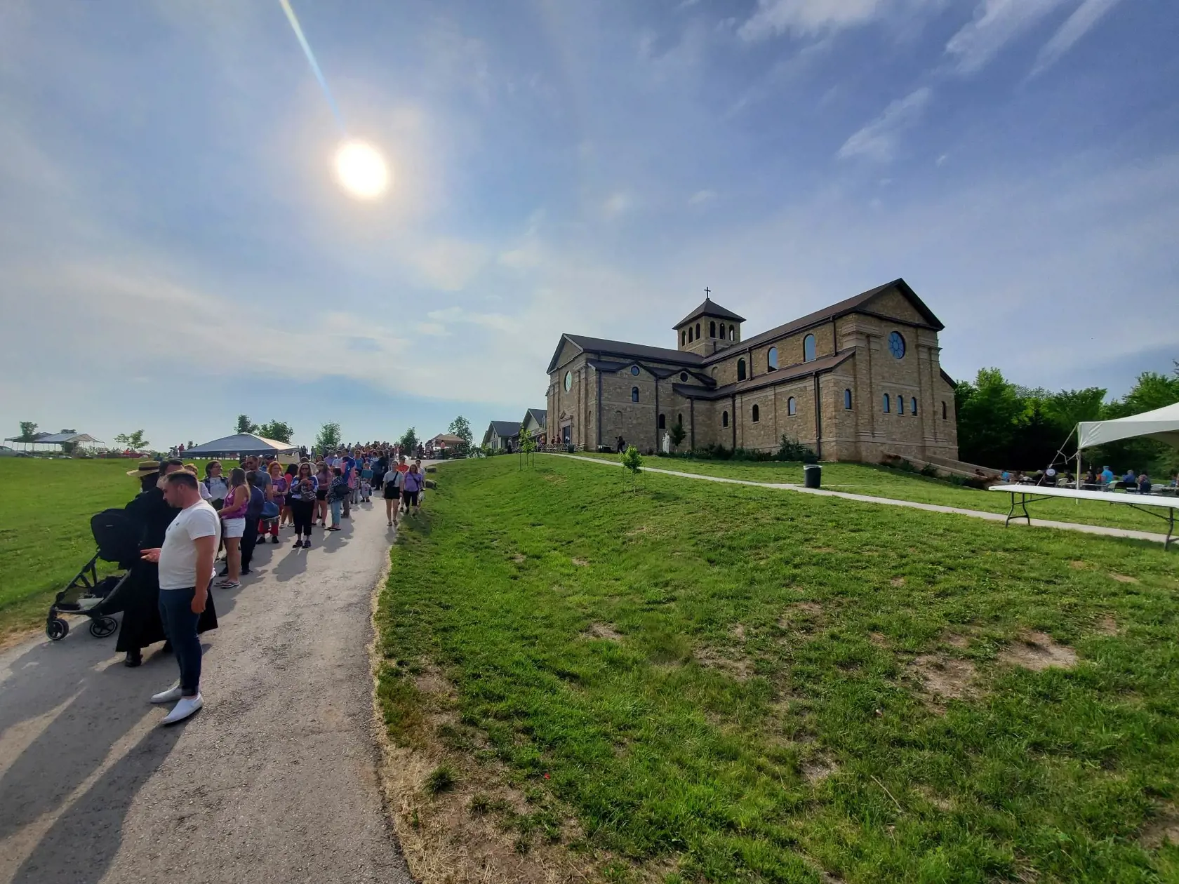 Americké mesto Gower v štáte Missouri láka mnoho pútnikov, ktorí veria, že v malom miestnom benediktínskom kláštore sa stal zázrak.