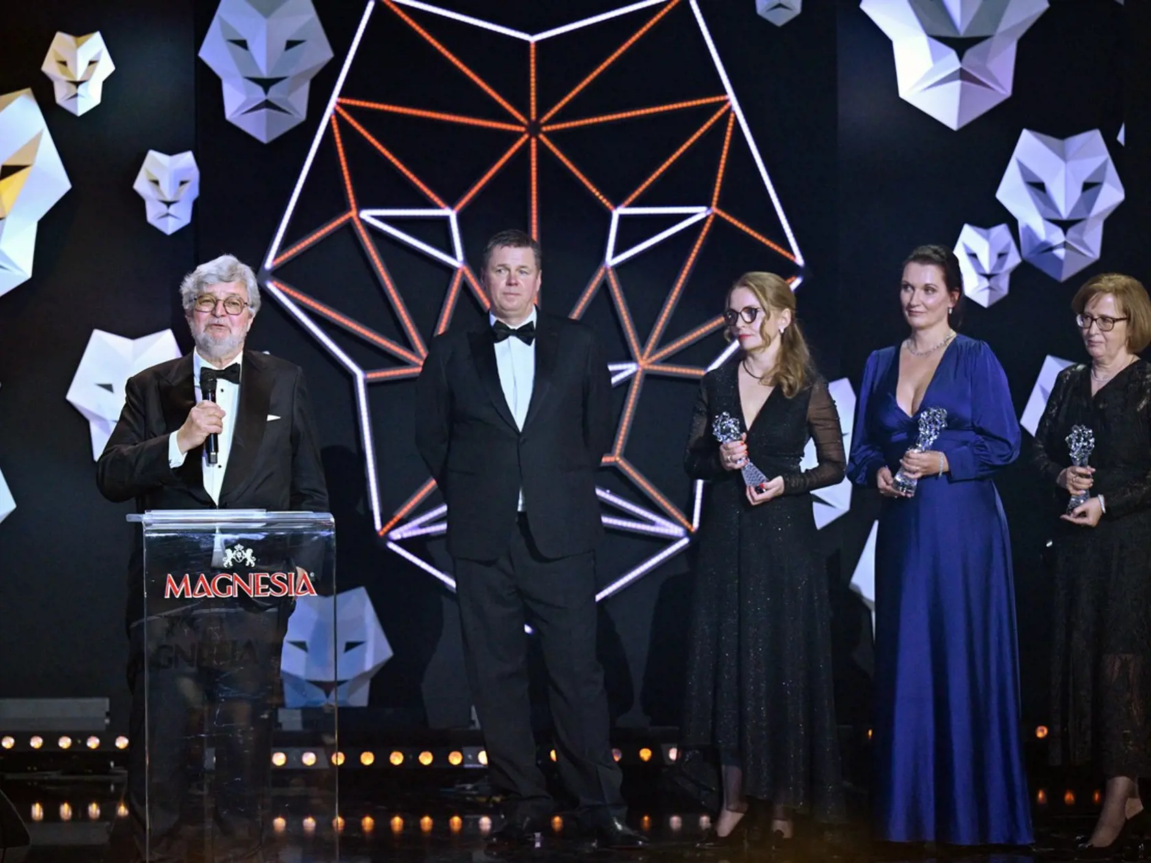 Jubilejný 30. ročník udeľovania českých filmových ocenení Český lev: Eduard Kučera, producent, podnikateľ, spoluzakladateľ firmy AVAST, Milada Kučerová, Petrana Slámová, Alice Šikošová, podnikateľka, Petr Šikoš, podnikateľ