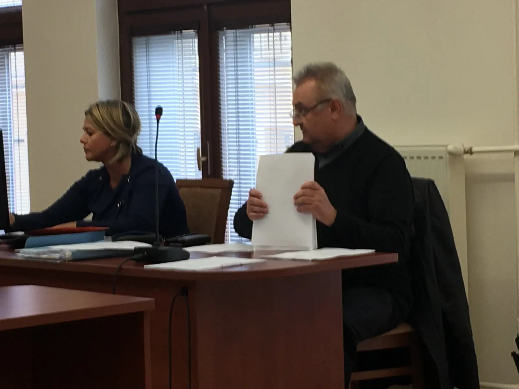 Právna zástupkyňa Úradu pre dohľad nad zdravotnou starostlivosťou a obhajca poškodeného vdovca Jaroslava Pšenčíka Pavel Labáth.