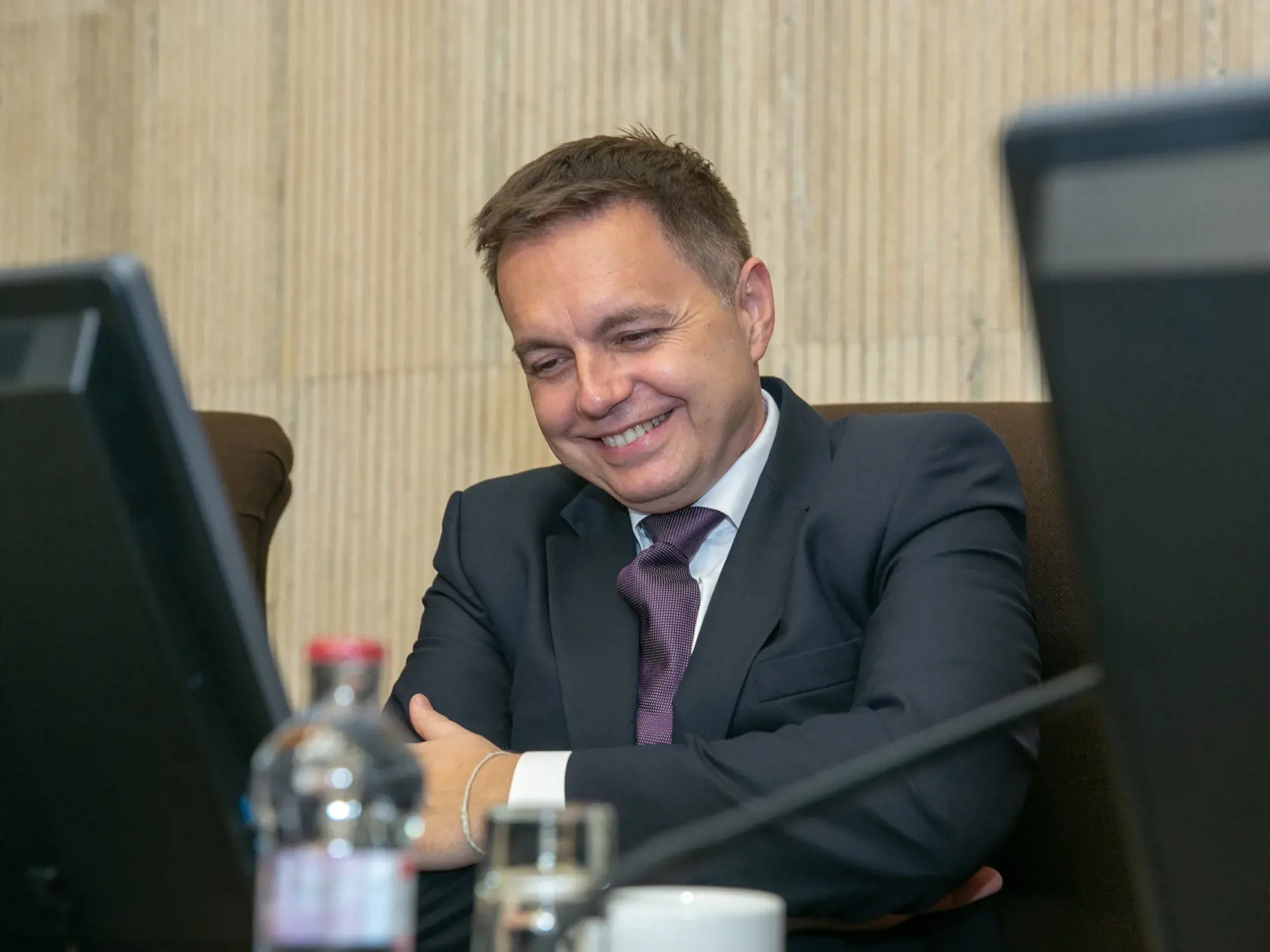 POLITIKA: Úrad Vlády