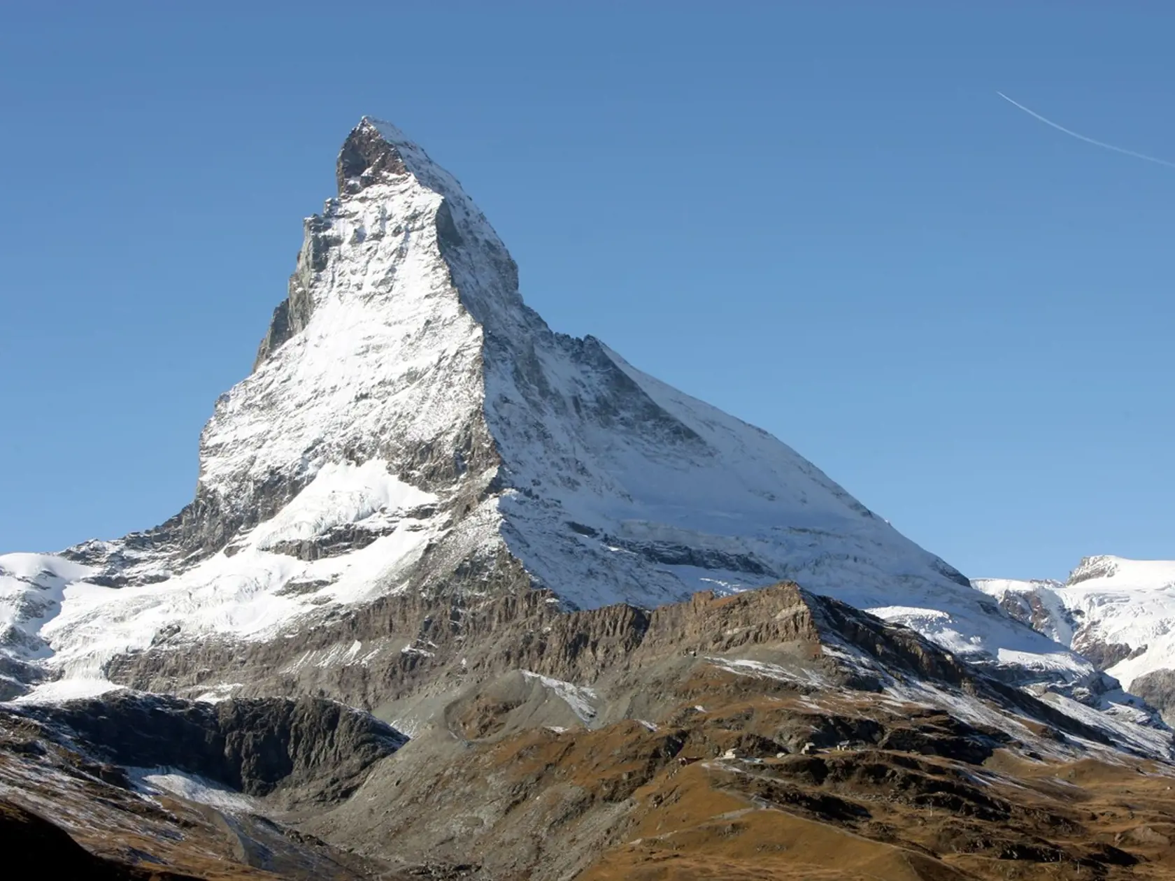 Matterhorn je siedmou najvyššou horou Álp. Týči sa na hranici Švajčiarska a Talianska.