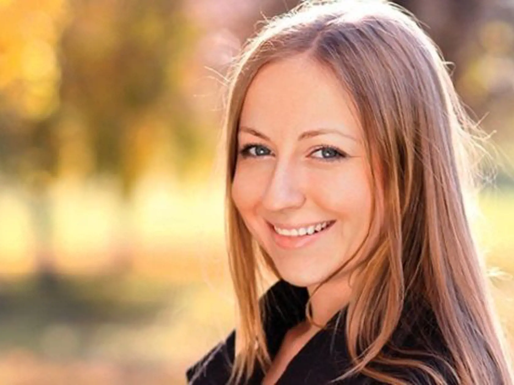 Lenka (21)