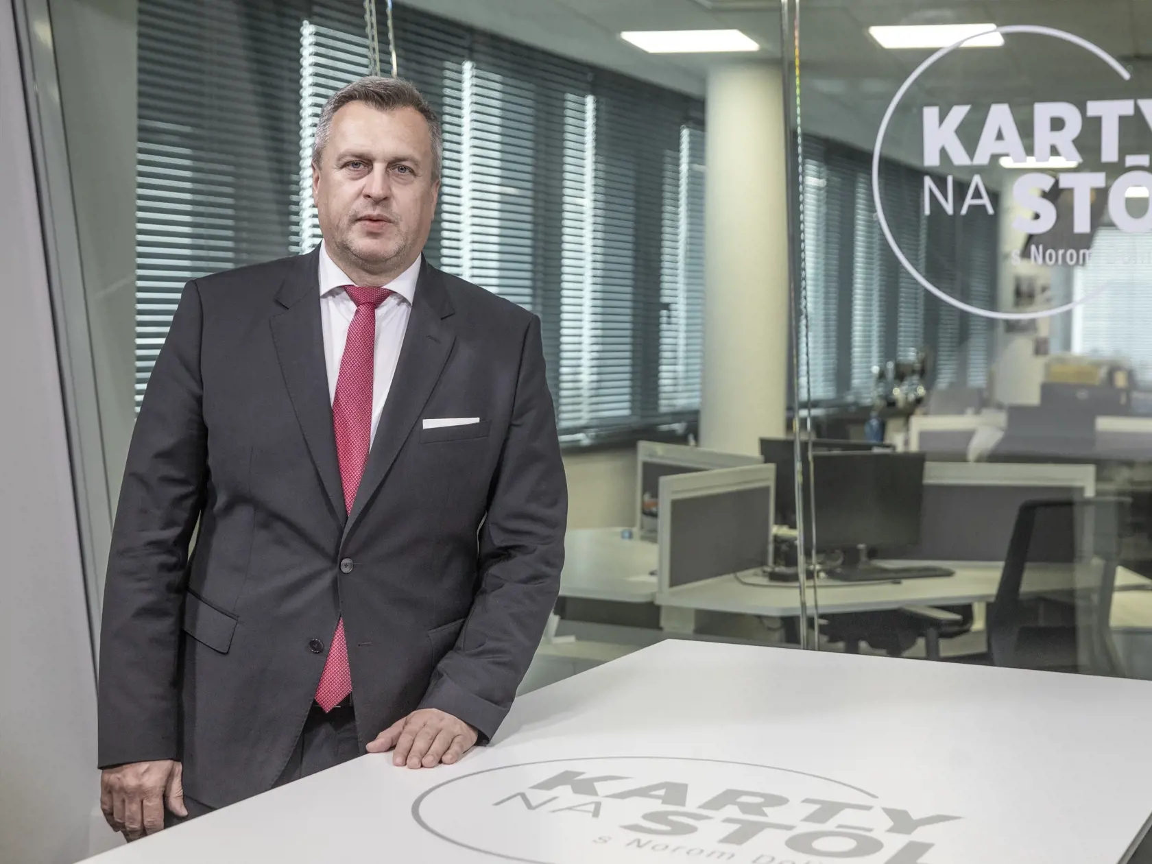 Na snímke je diskusná relácia “Karty na stôl”, ktorej hosťom bol podpredseda NR SR Andrej Danko.