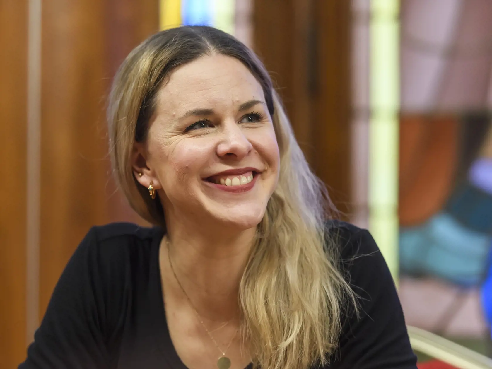 Kristína Tormová počas tlačovej konferencie po verejnej generálke dobrodružnej rozprávky s pesničkami o záchrane Bratislavy s názvom s názvom Terezka a Stratočas z pera Jána Gurduliča